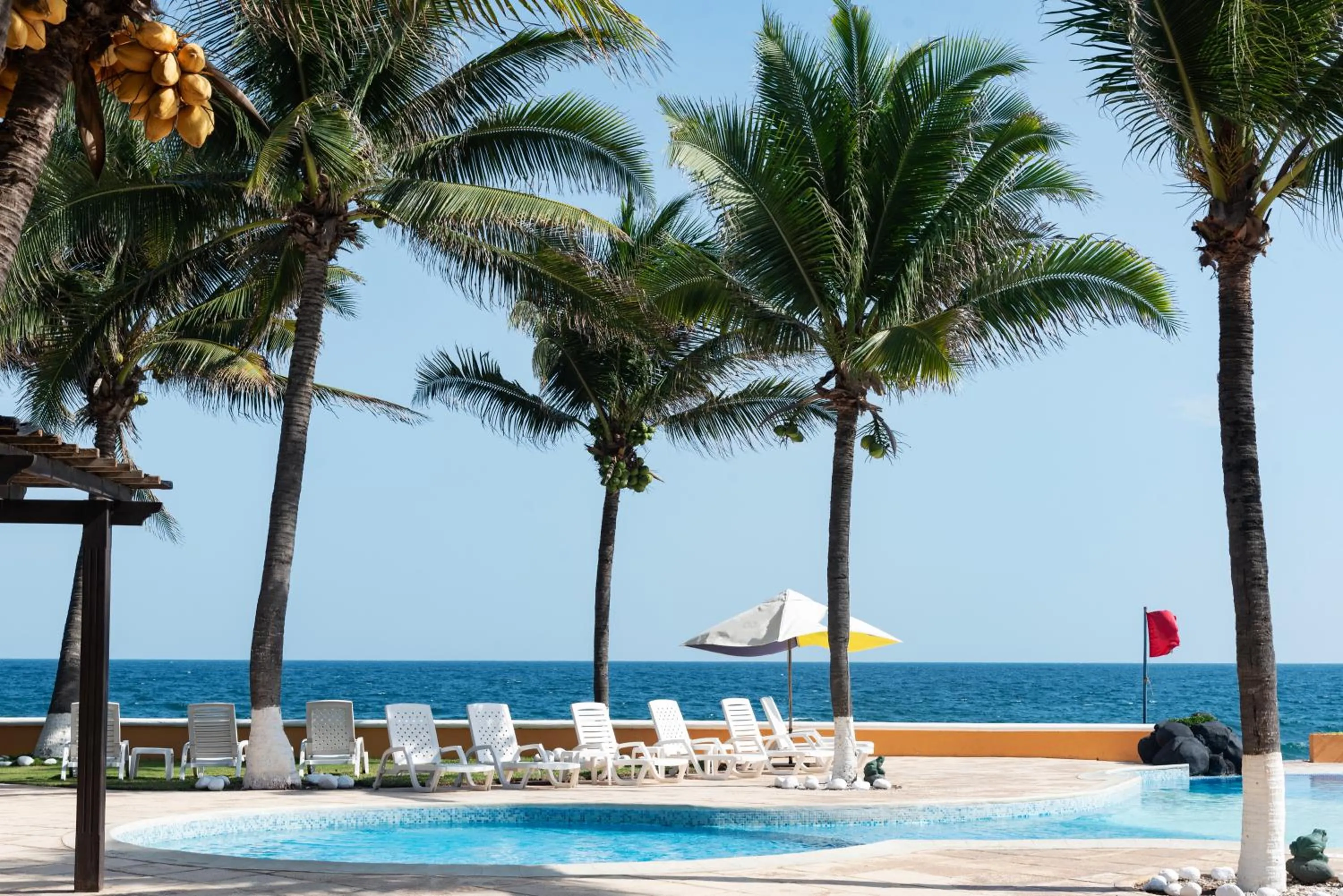 Pool view in Hotel Cayman Suites