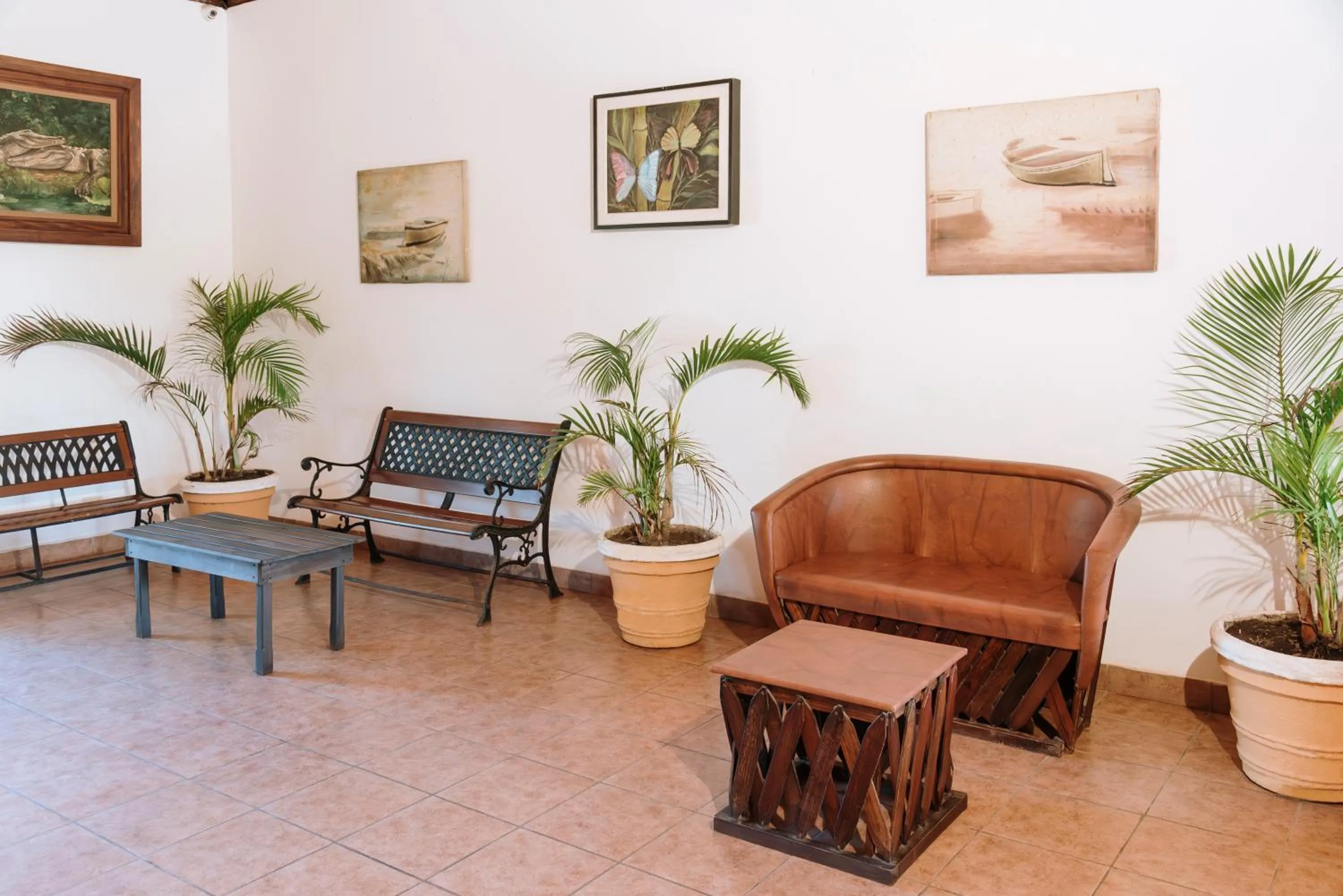 Lobby or reception in Hotel Cayman Suites
