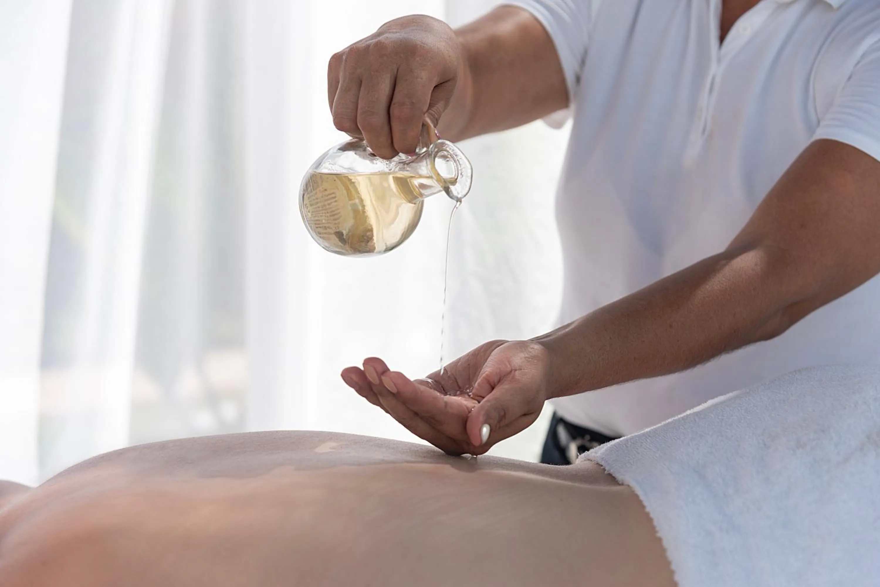 Massage in Hotel Cayman Suites