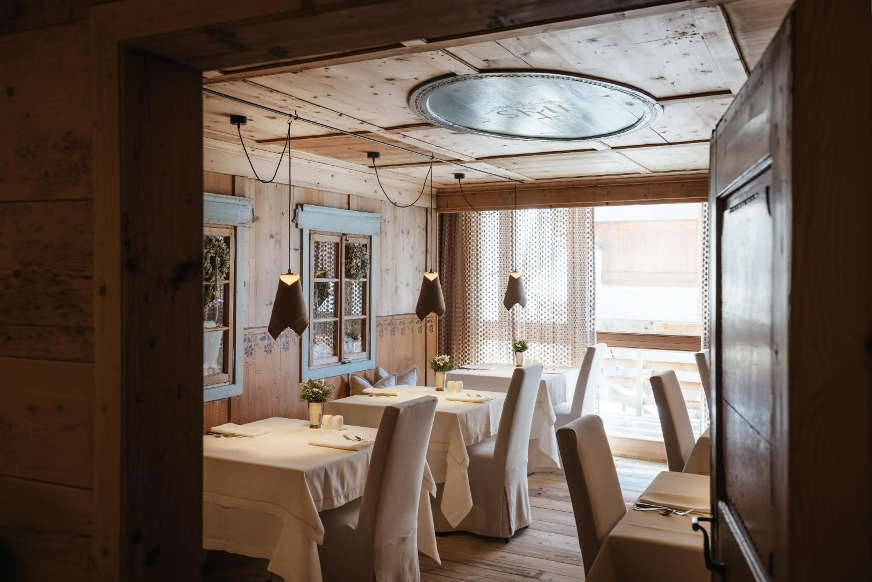 Restaurant/places to eat in Lagació Hotel Mountain Residence