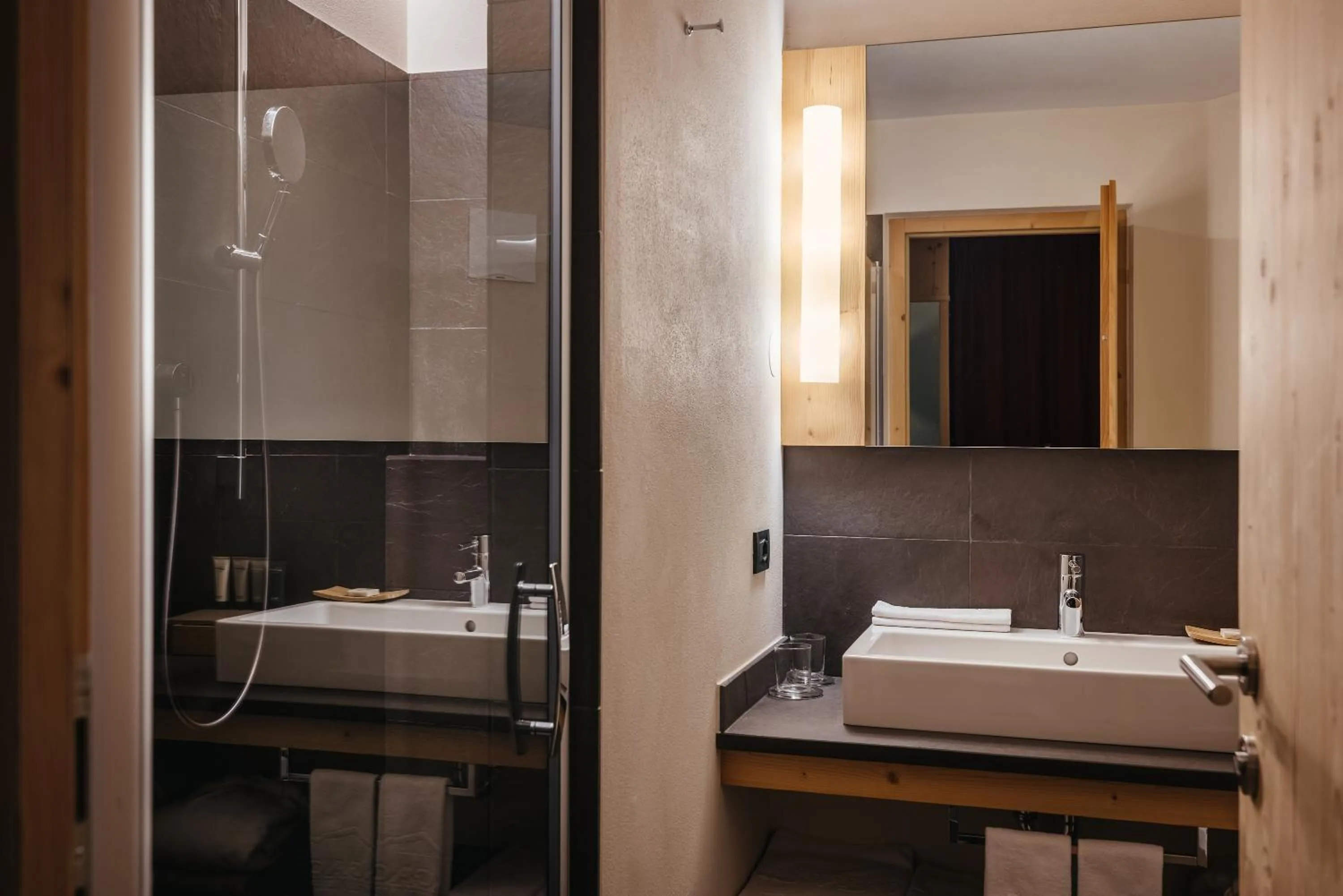 Shower in Lagació Hotel Mountain Residence