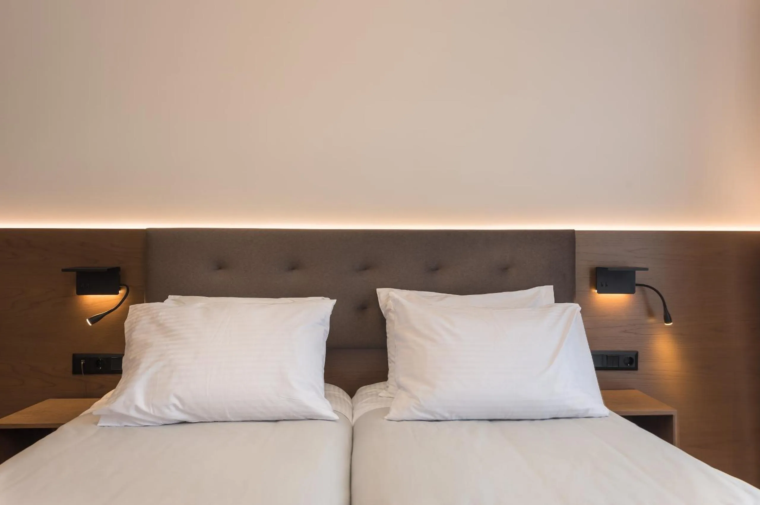 Bedroom, Bed in Lesvion Hotel