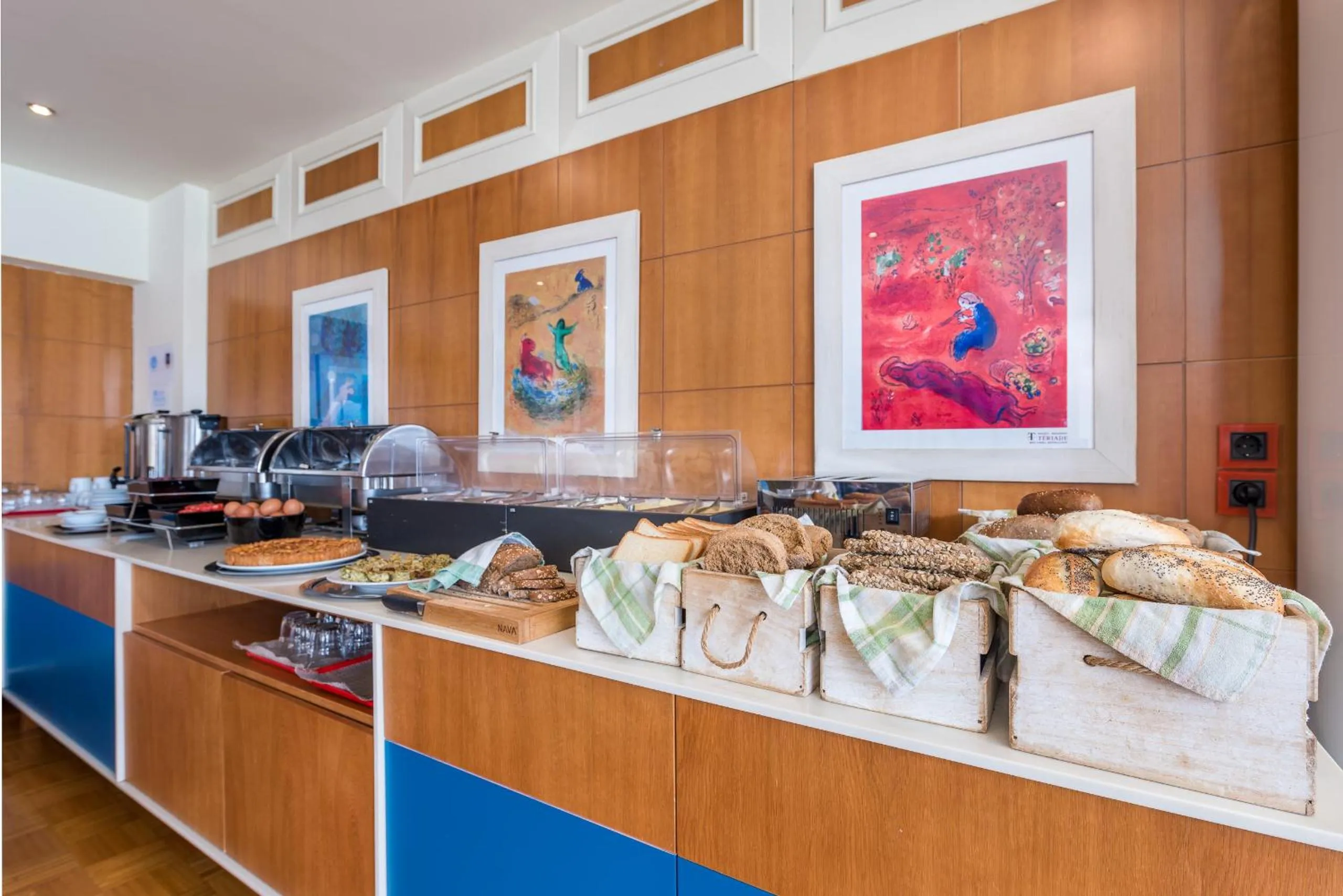 Buffet breakfast in Lesvion Hotel