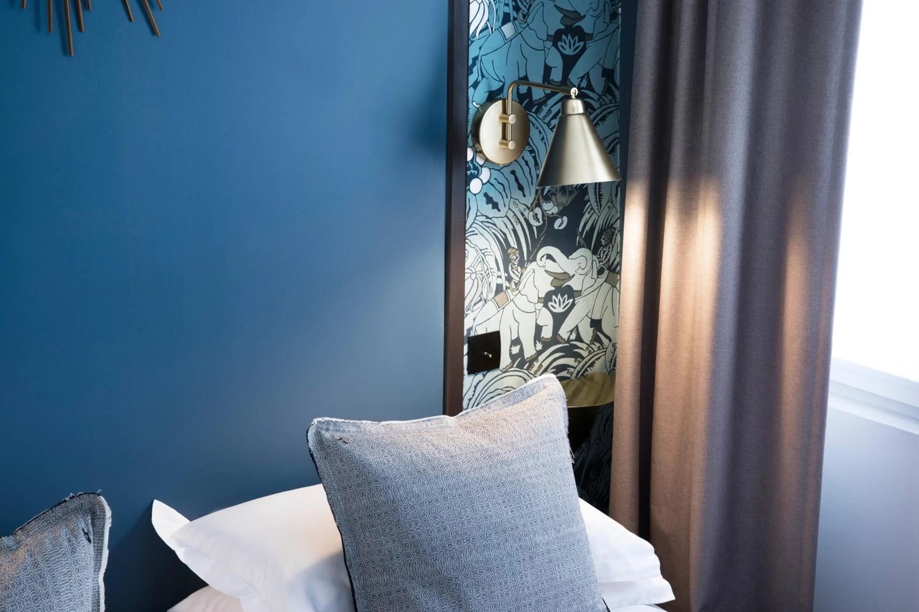 Bed in Hôtel Paris La Fayette