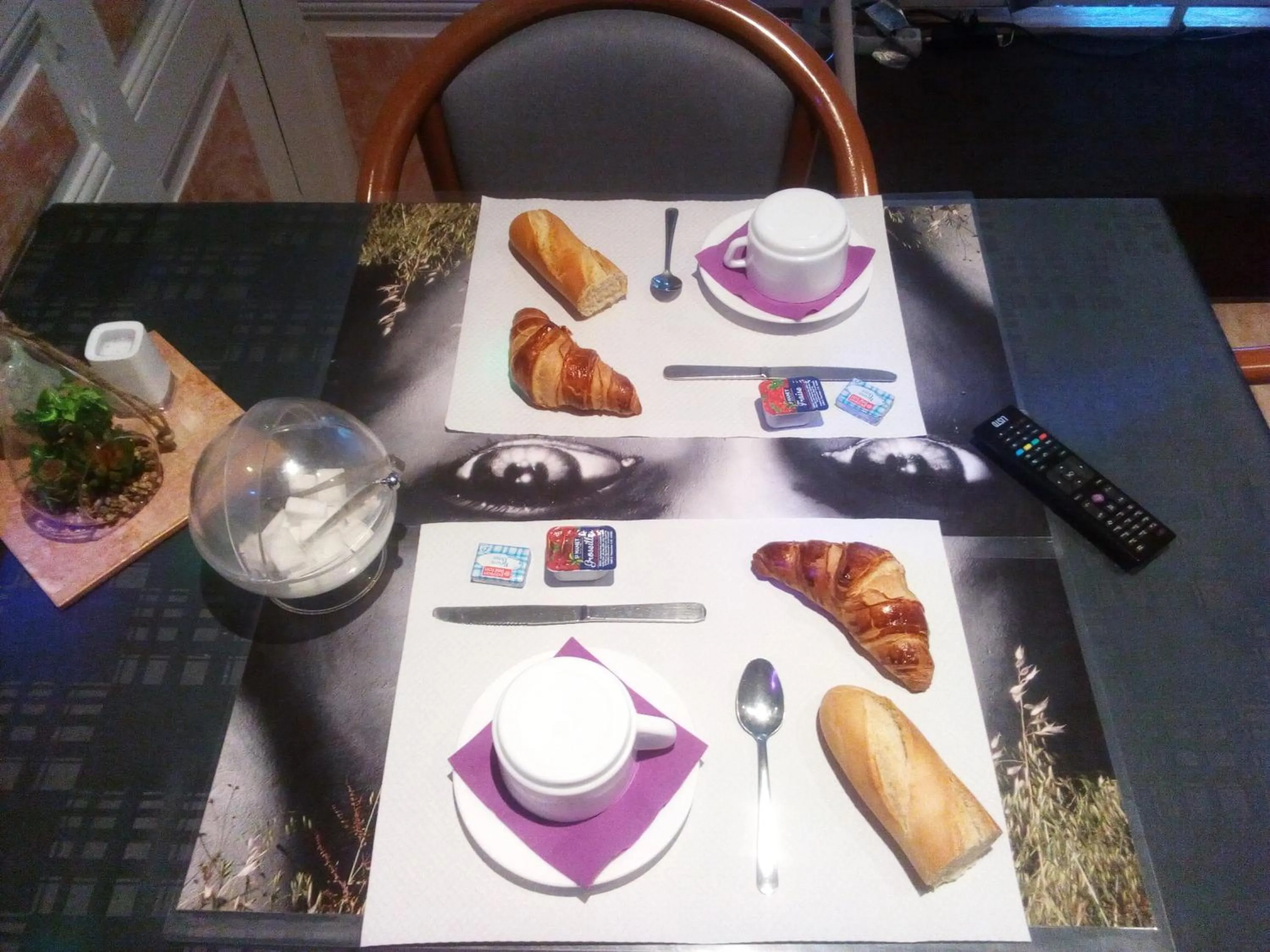 Continental breakfast in Chalet Saint Louis