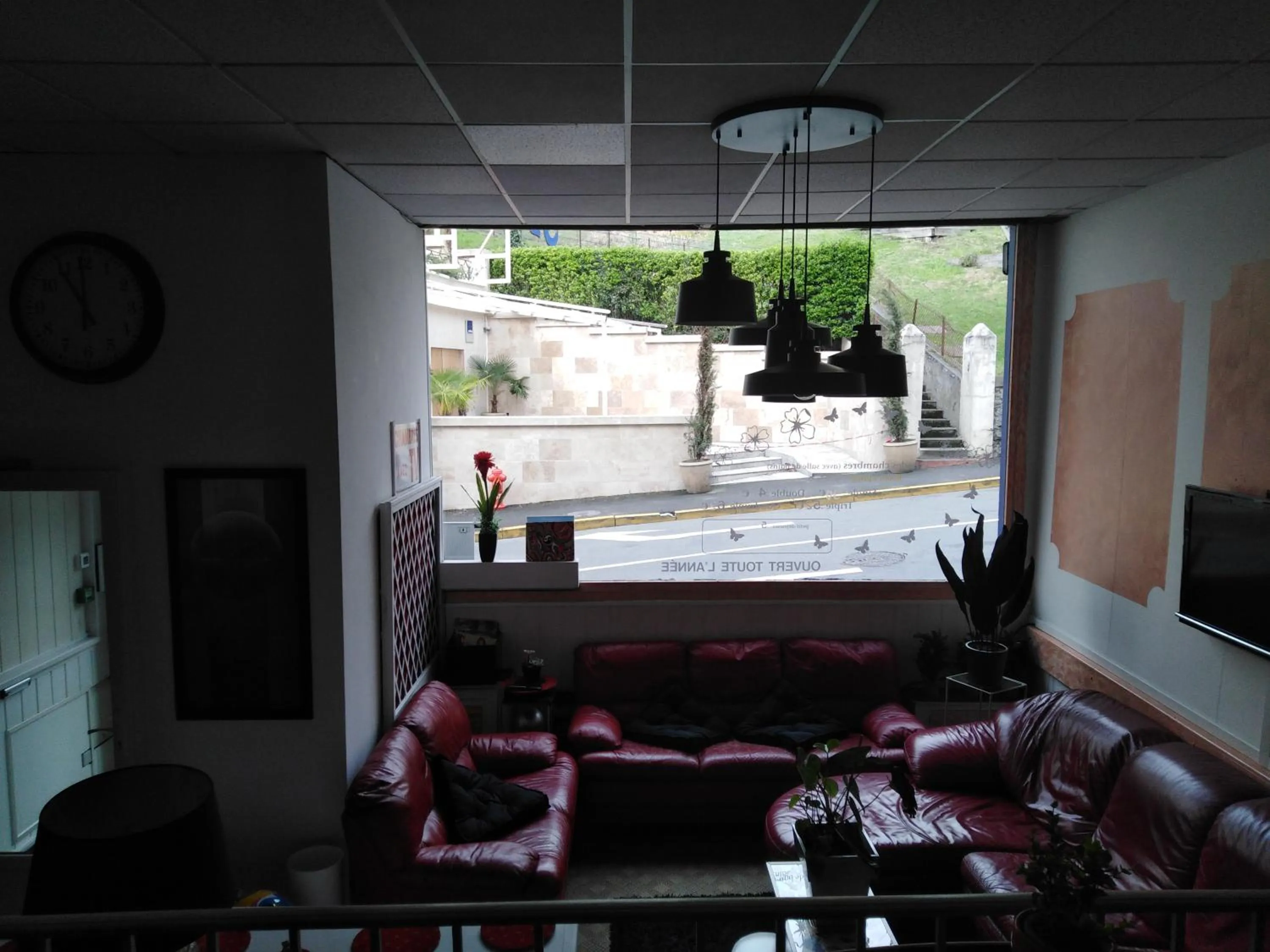 Seating area in Chalet Saint Louis