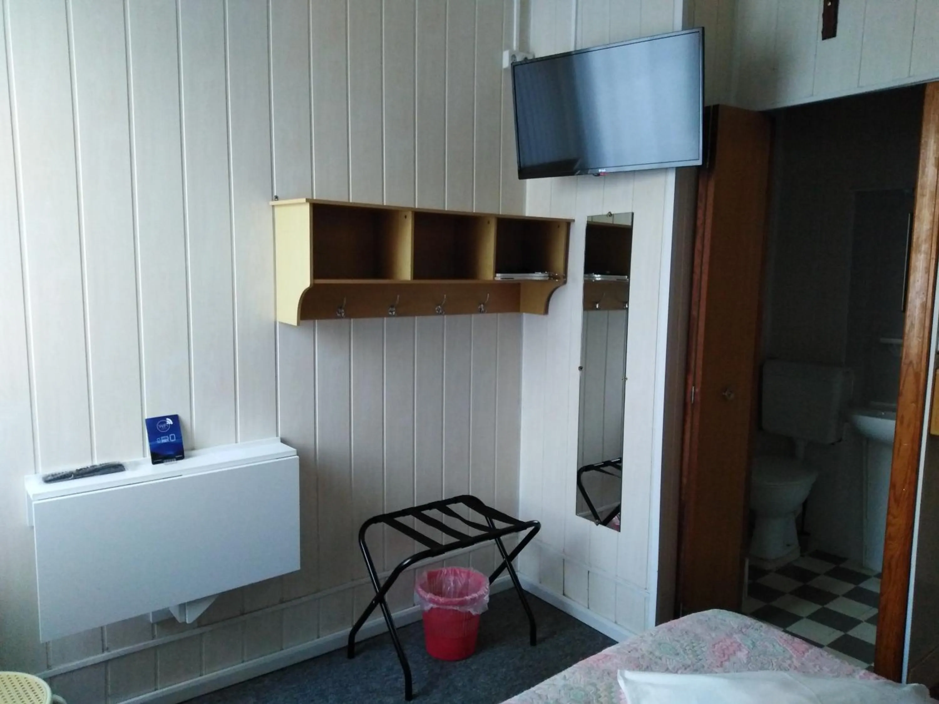 Photo of the whole room in Chalet Saint Louis