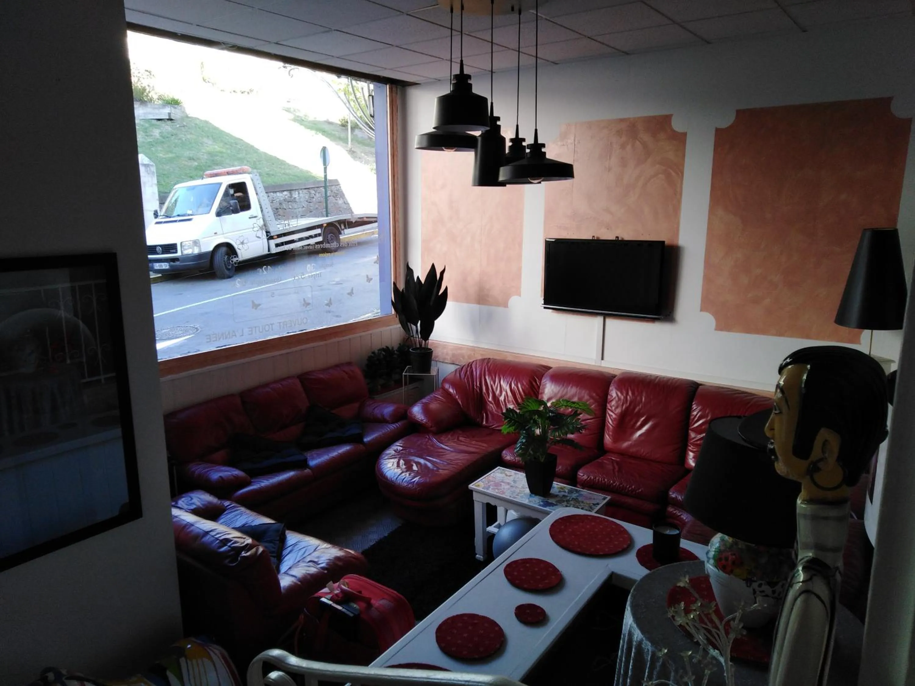 Communal lounge/ TV room in Chalet Saint Louis