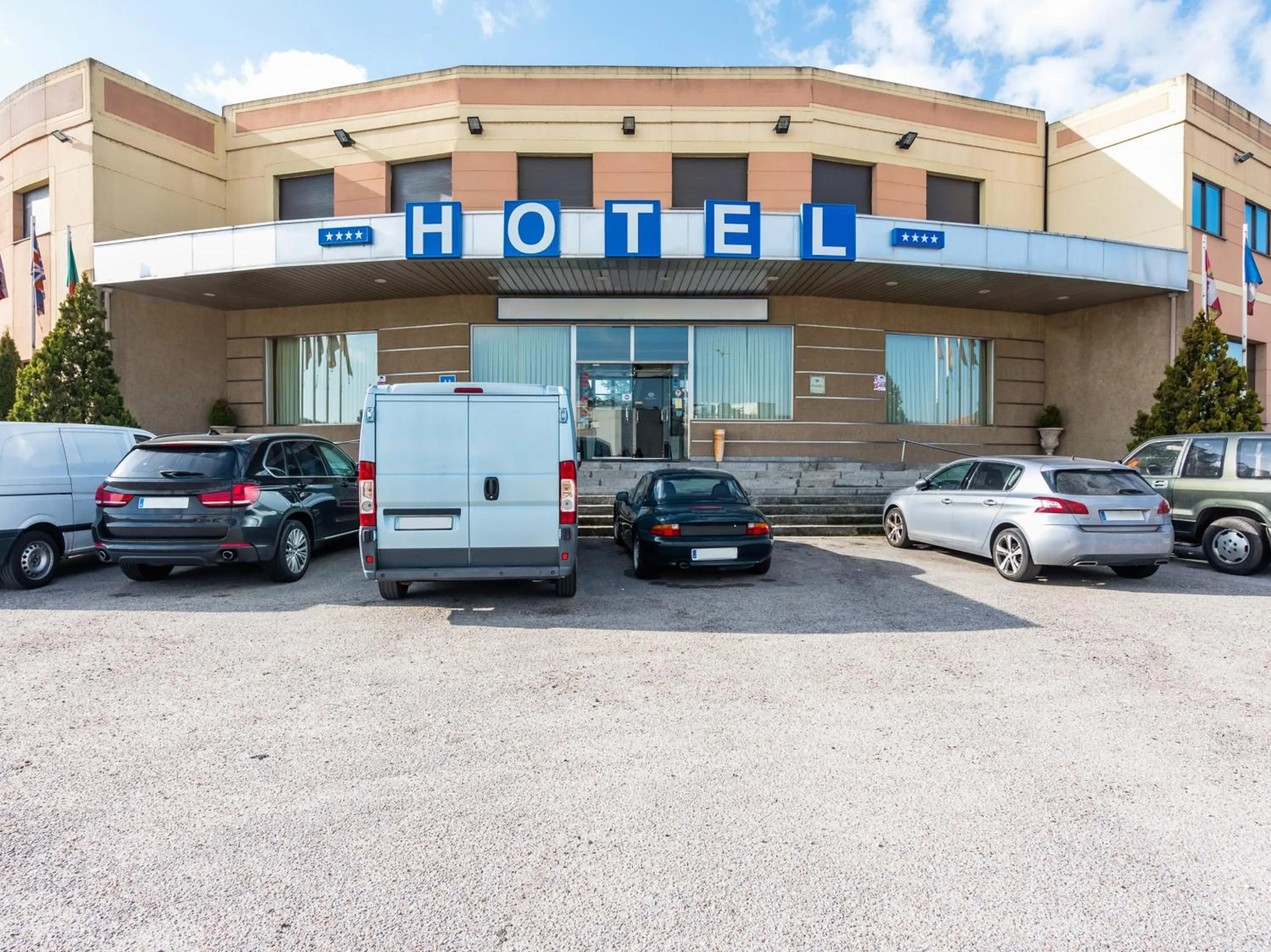 Facade/entrance in Emperatriz III