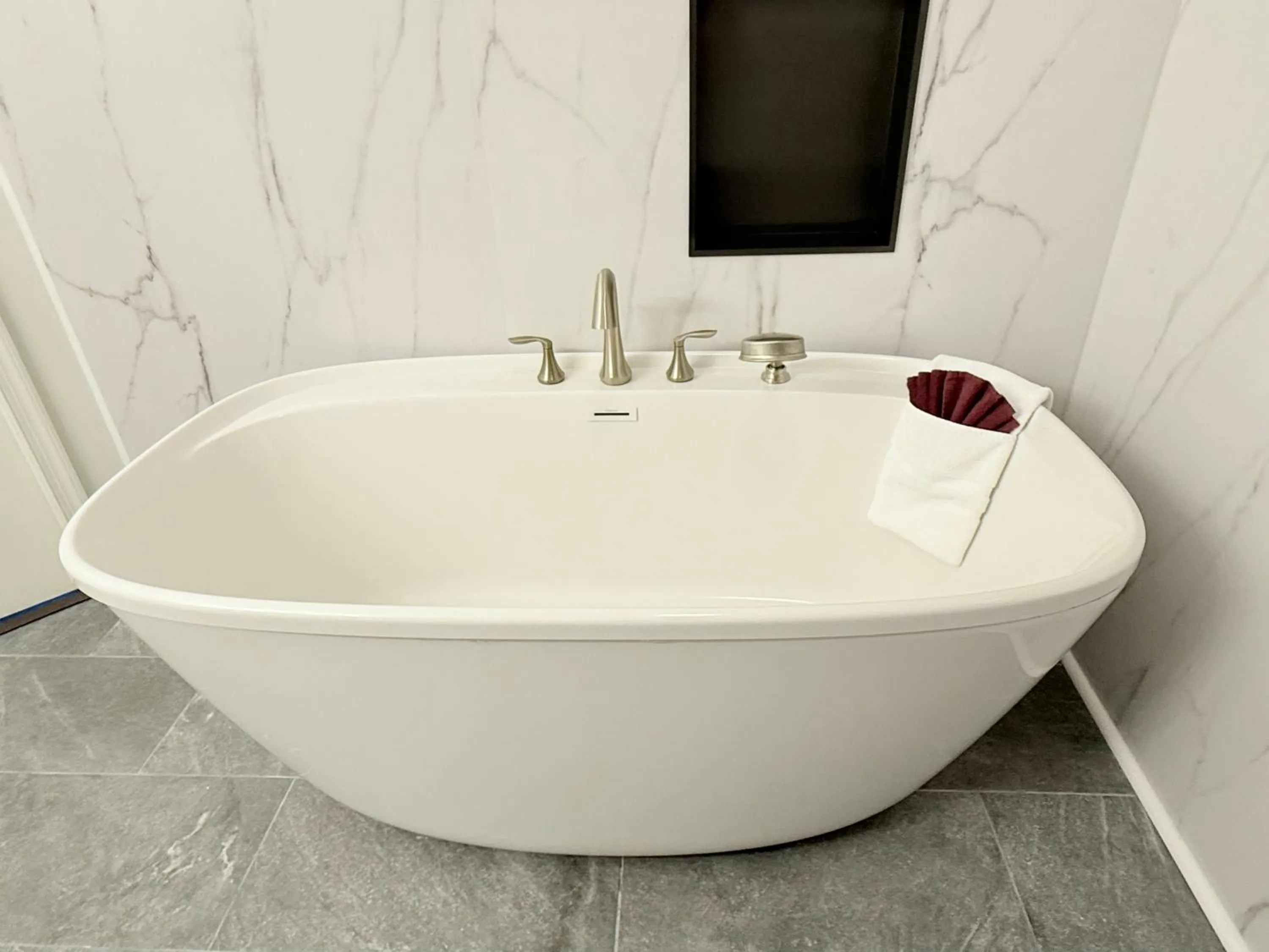 Bathroom in Inn at Cemetery Hill