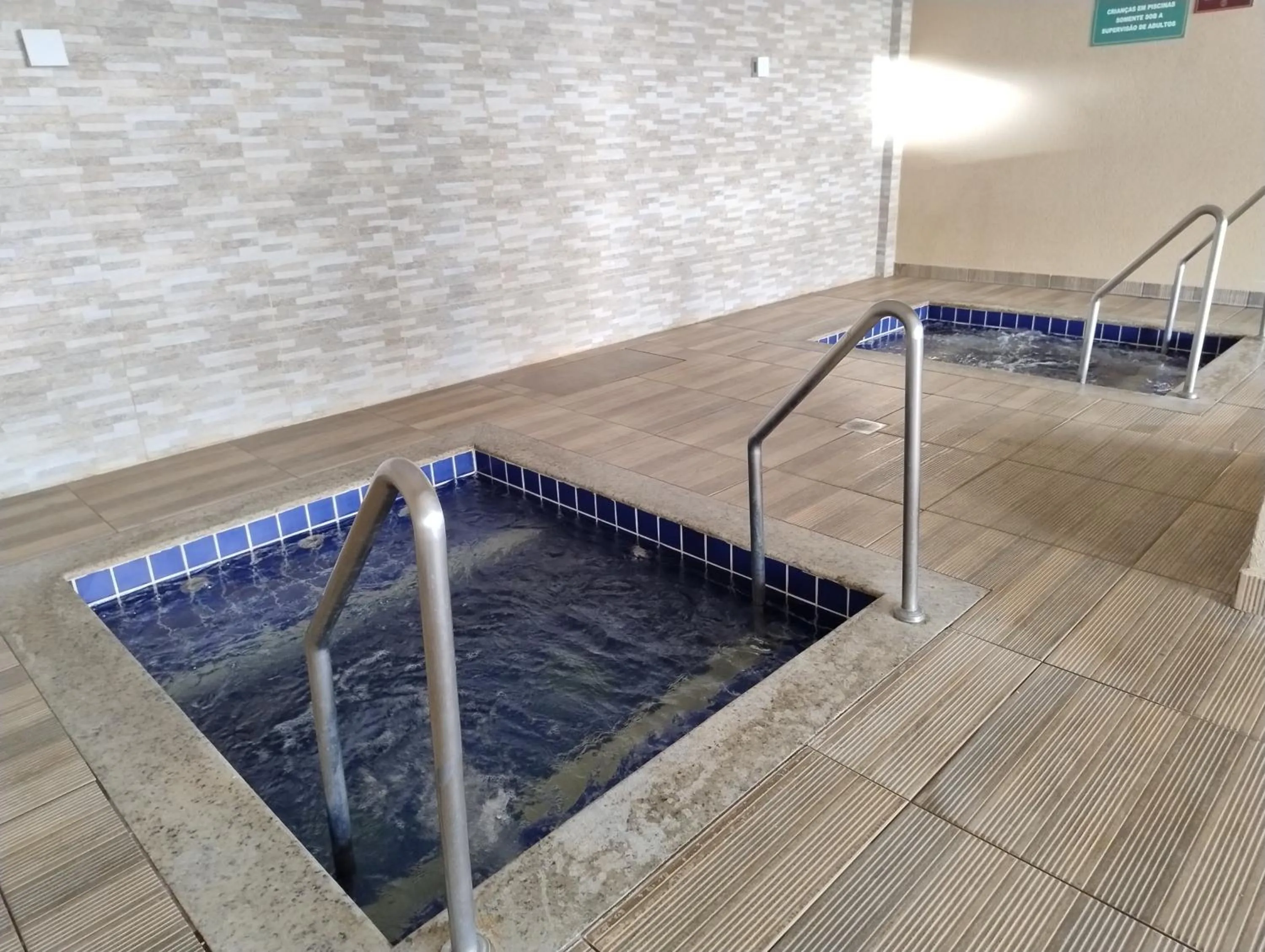 Hot Tub in Casa da Madeira Caldas Novas - ACHEI FERIAS - Com Roupa de Cama