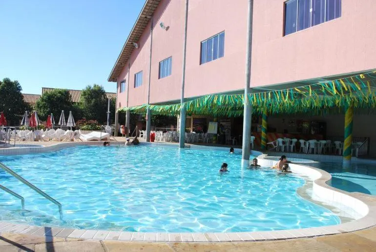 Swimming pool in diRoma Fiori Caldas Novas - ACHEI FERIAS - Com Roupa de Cama