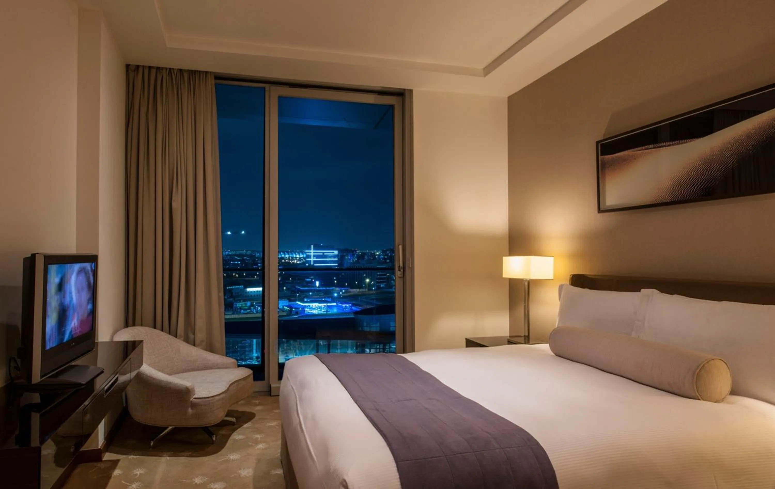Bedroom, Bed in InterContinental Residence Suites Dubai Festival City by IHG