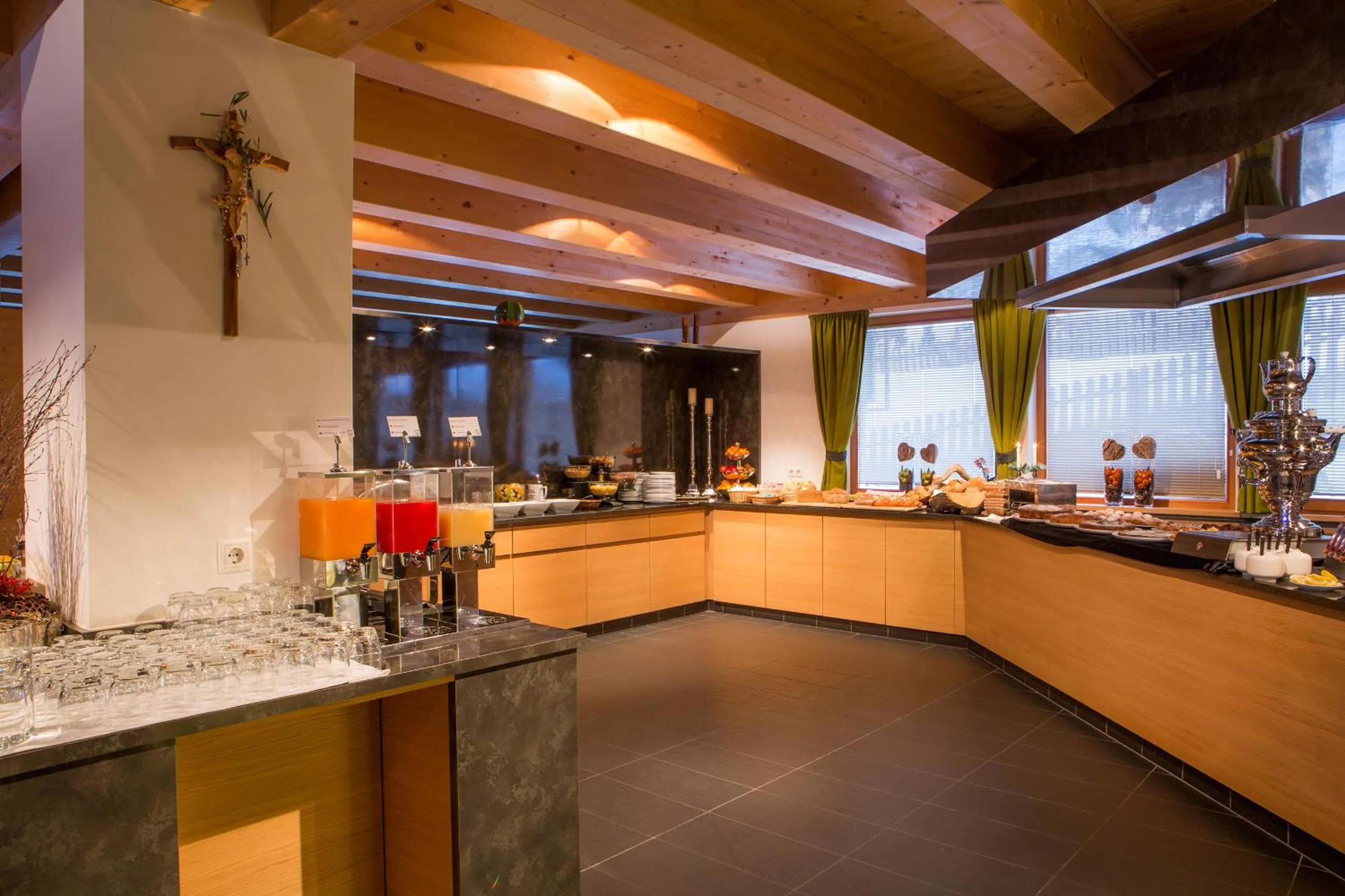 Restaurant/places to eat in Hotel Rezia