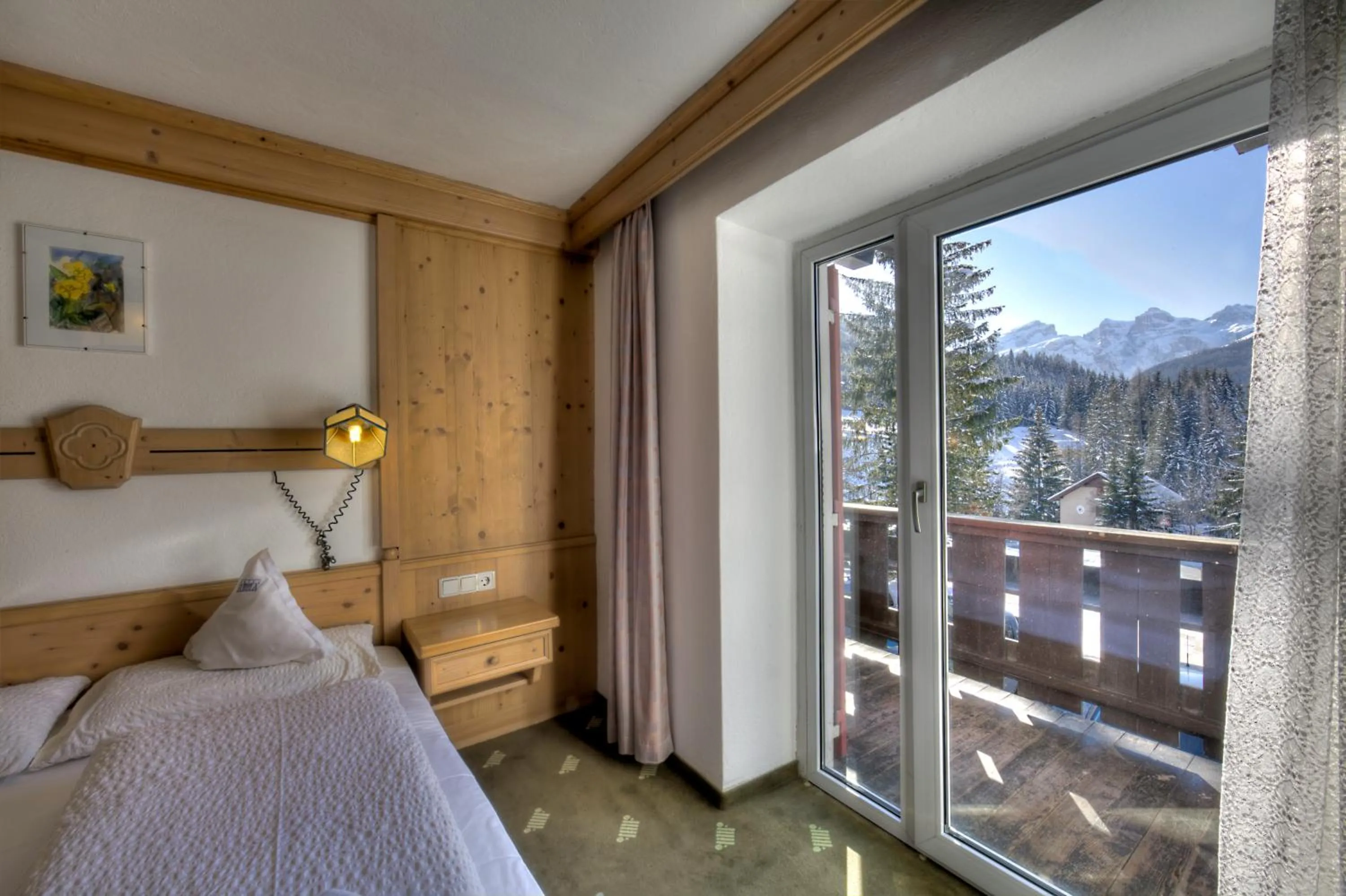 Balcony/Terrace, Bed in Hotel Rezia