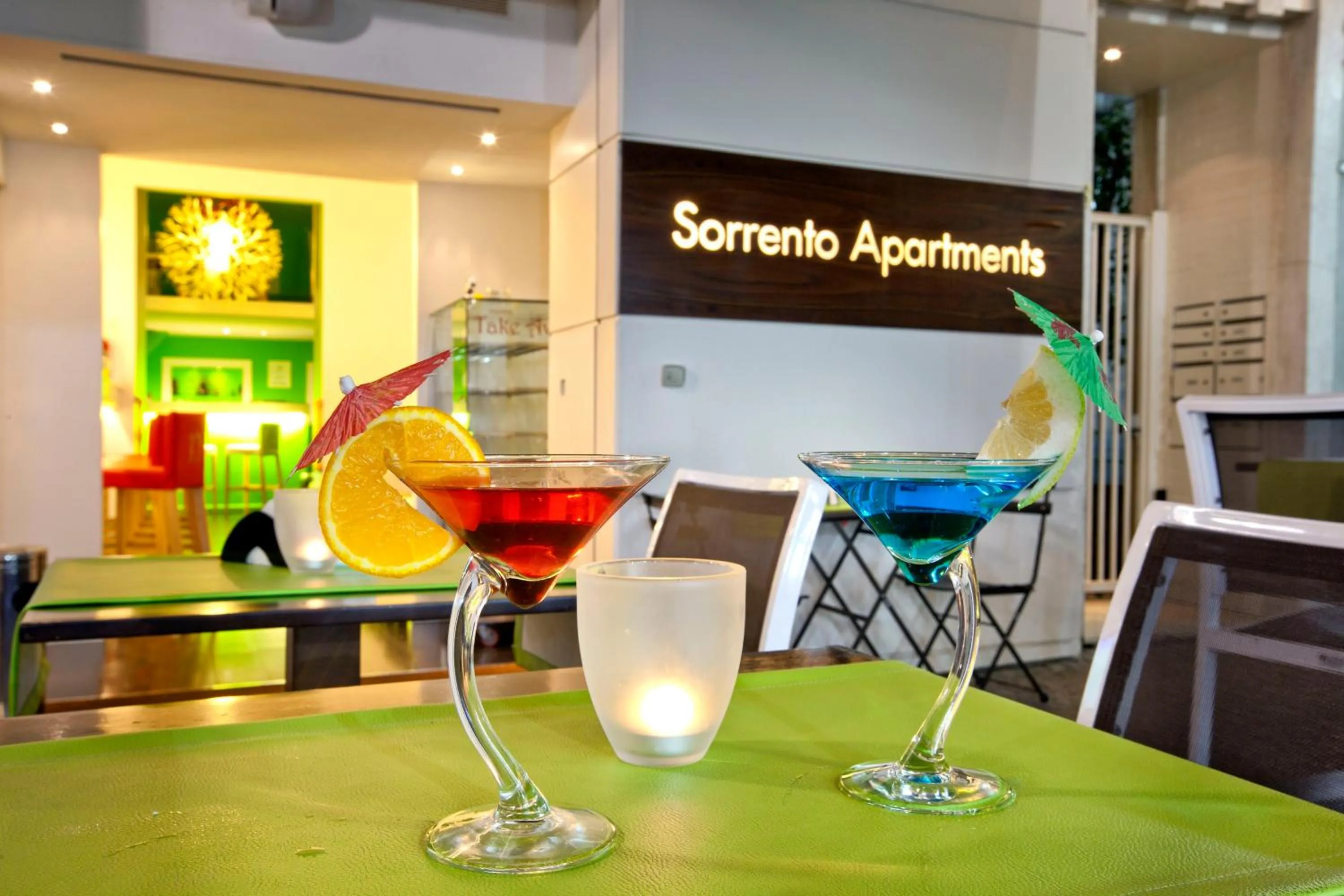 Restaurant/places to eat in Sorrento Apartments