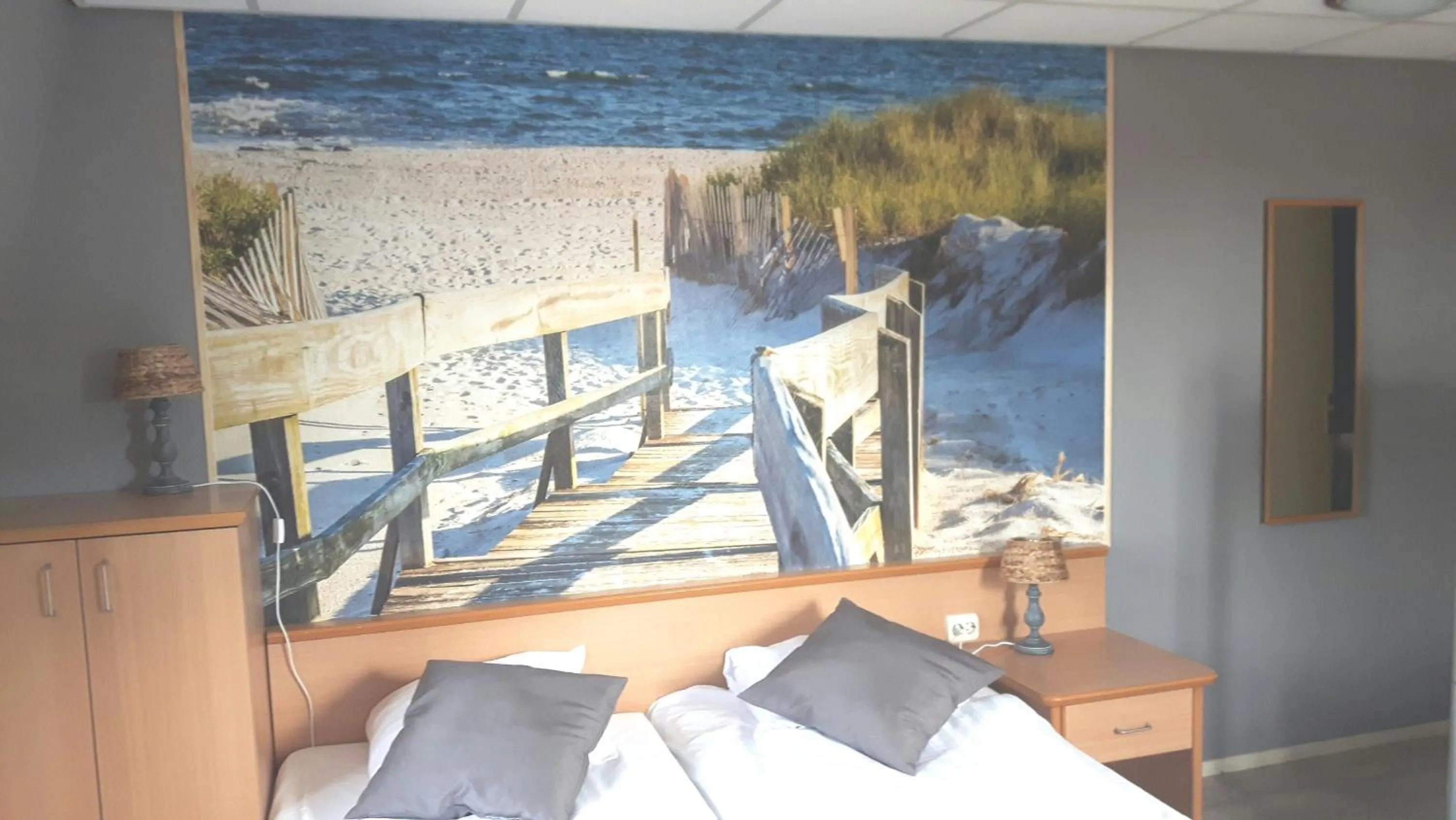 Photo of the whole room, Bed in Hotel Velsen