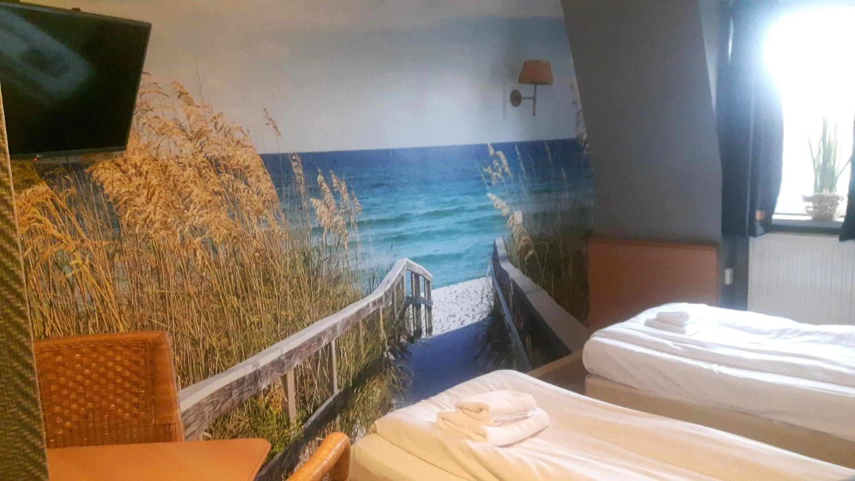 Photo of the whole room, Bed in Hotel Velsen