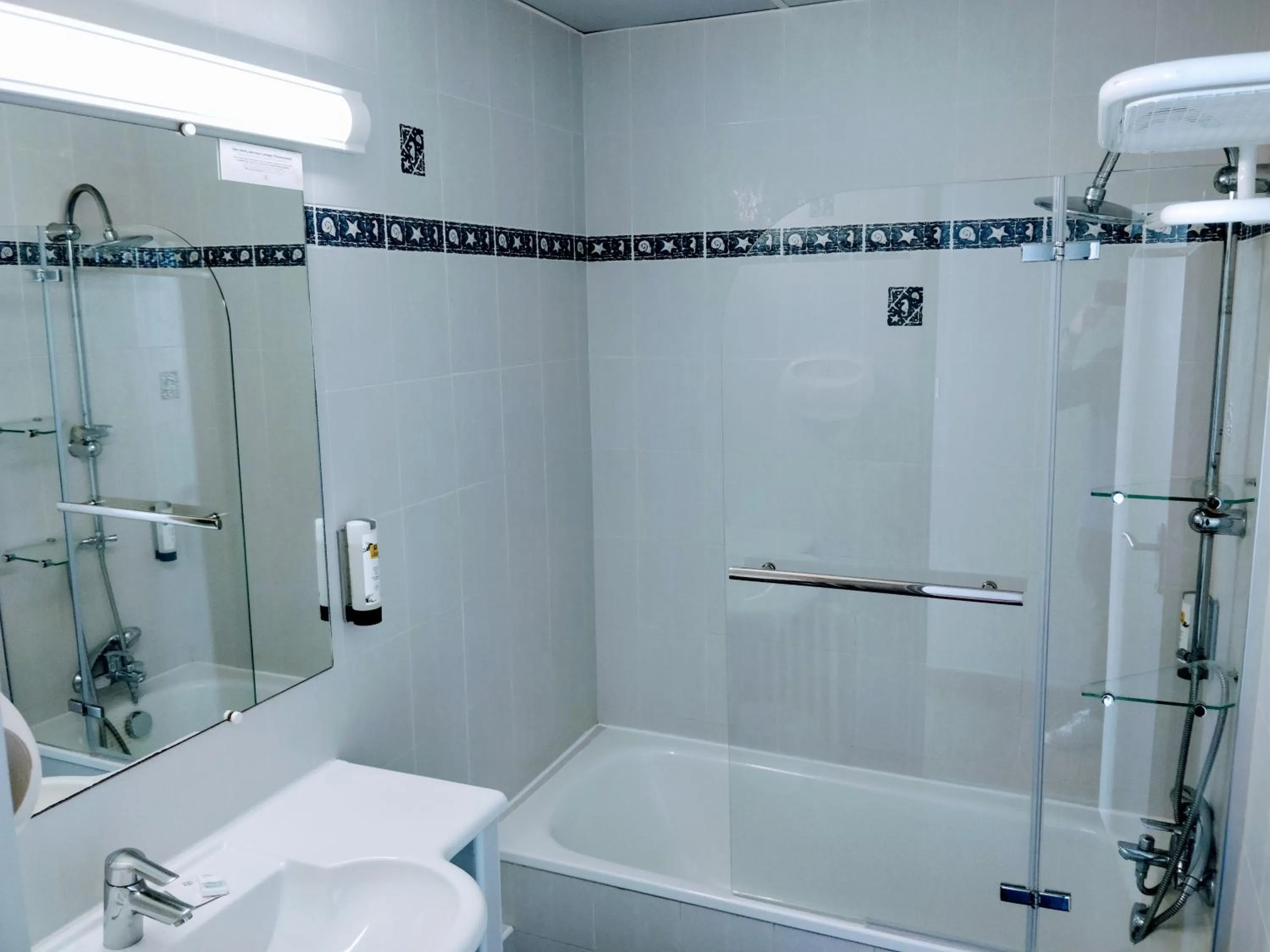 Logis Hôtel Restaurant Mar I Sol