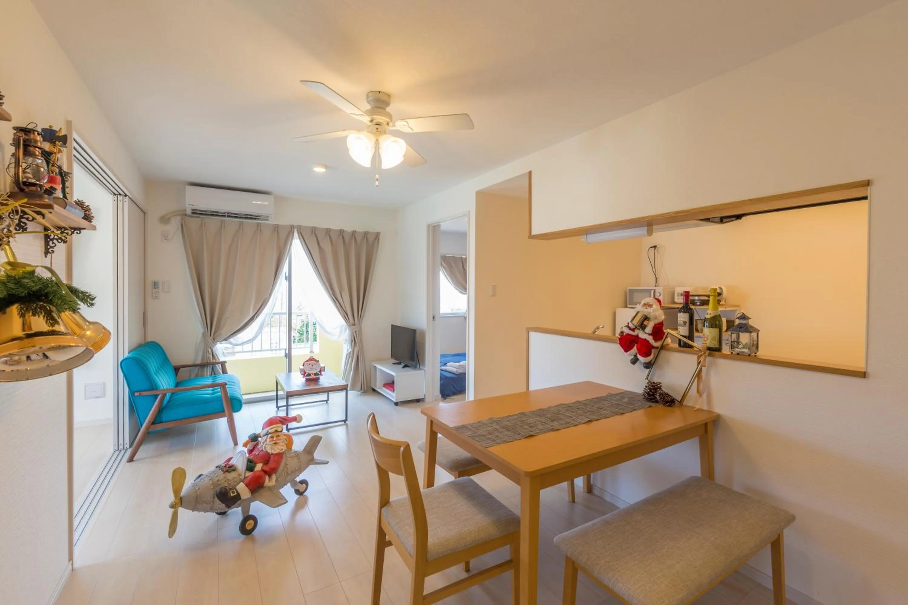 Photo of the whole room in Snow ball Condominium