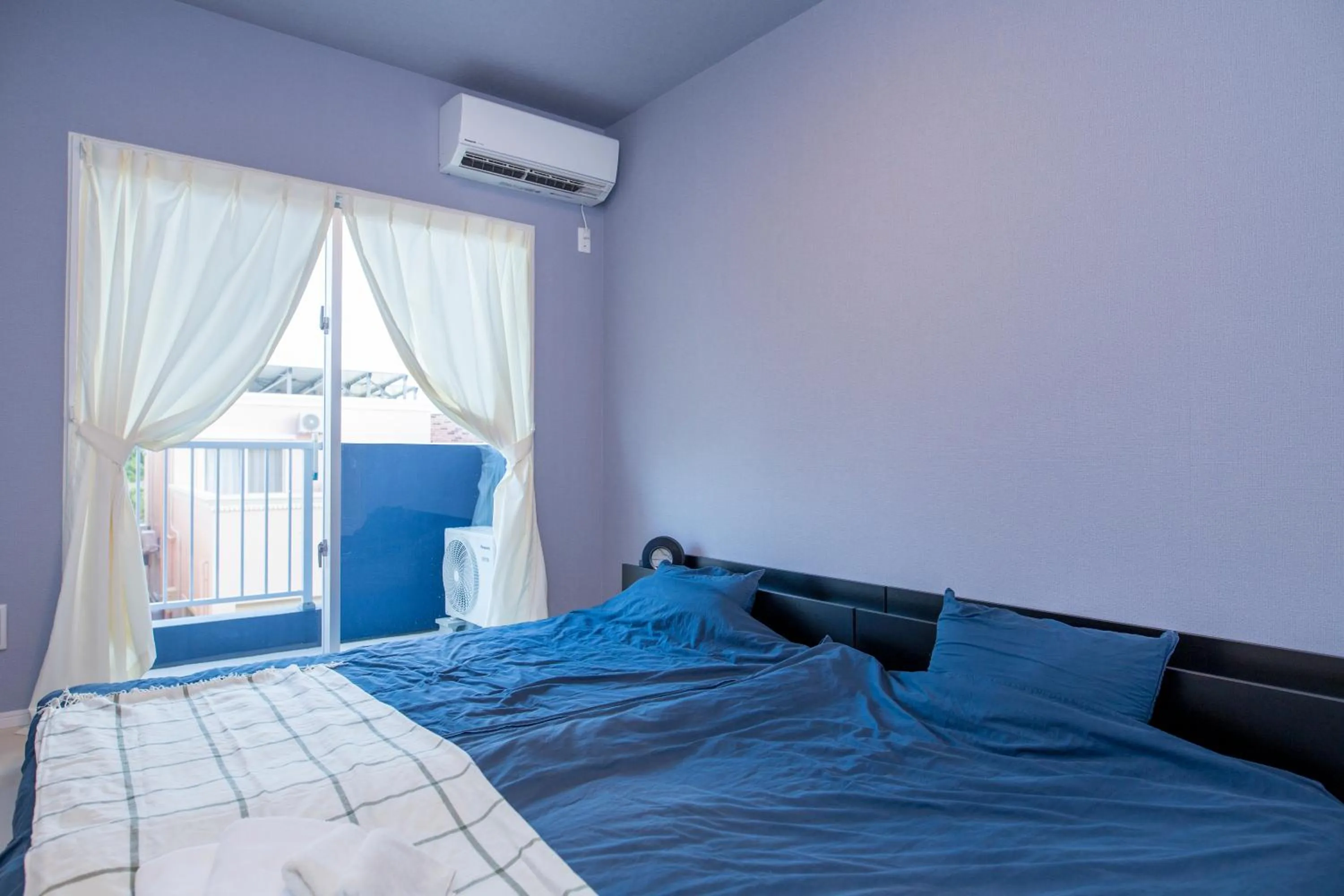 Bed in Snow ball Condominium