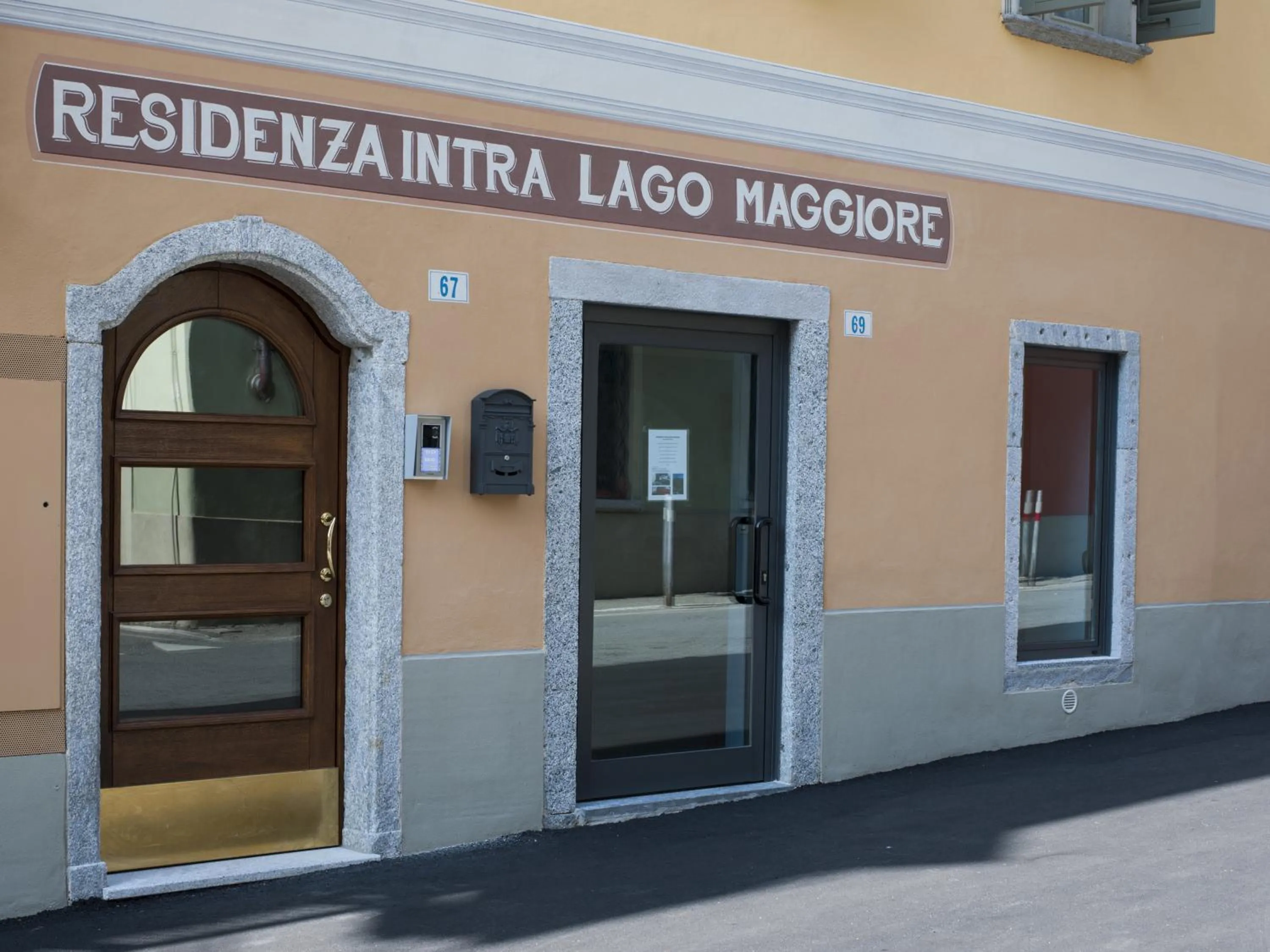 Facade/entrance in Residenza Intra Lago Maggiore