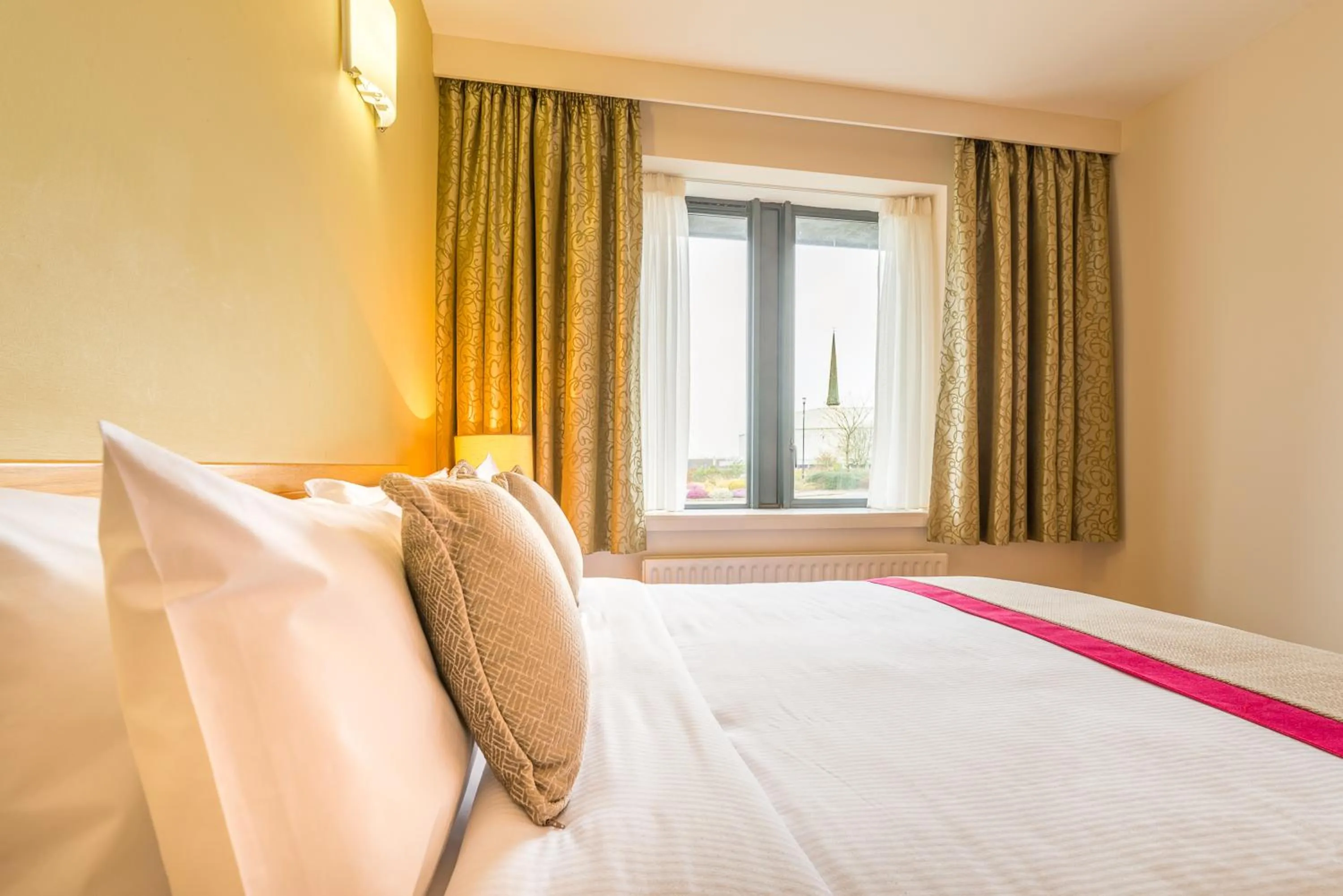 Bedroom, Bed in Knock House Hotel