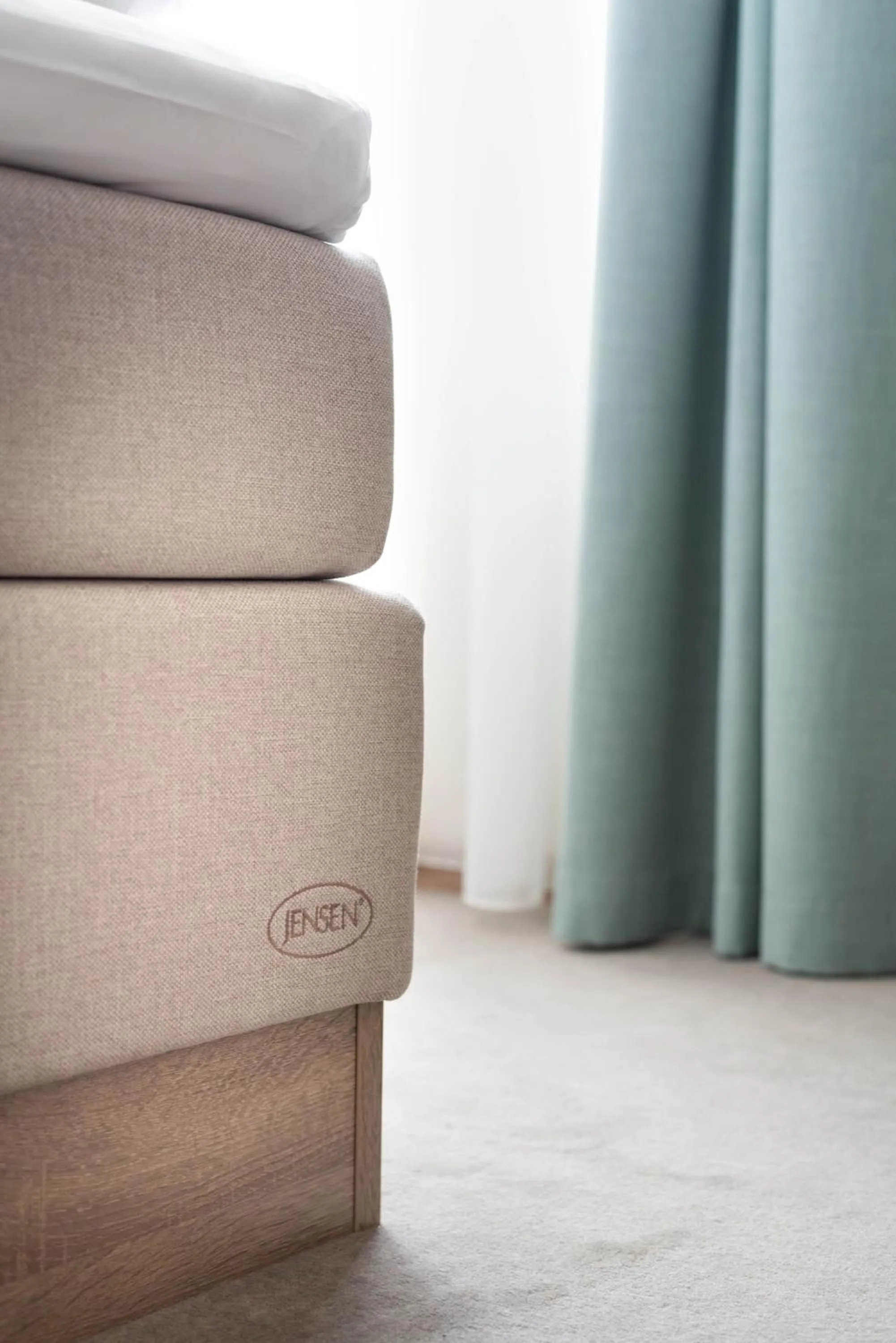 Bed in Thon Partner Hotel Parken