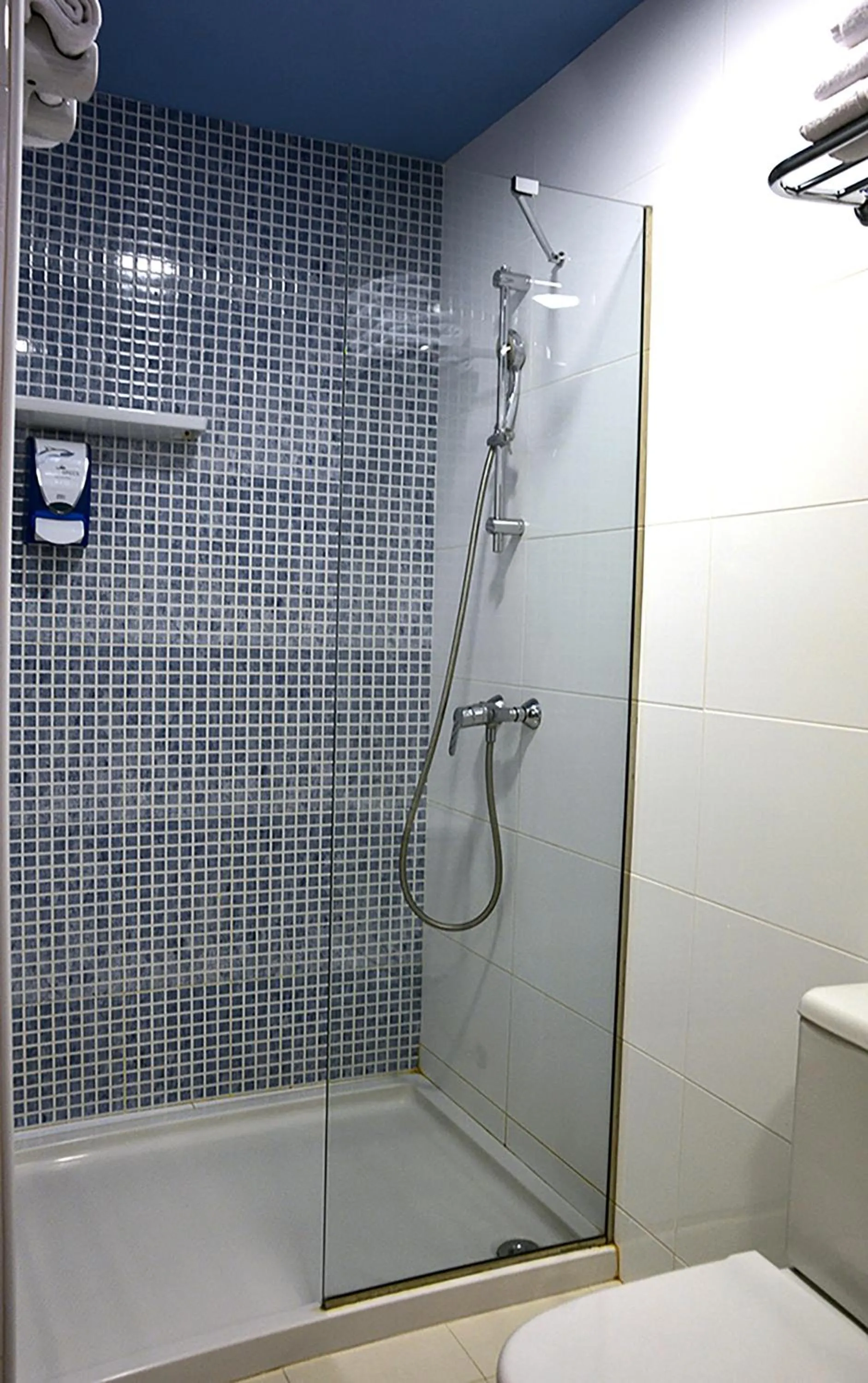 Bathroom in Hotel Grecs