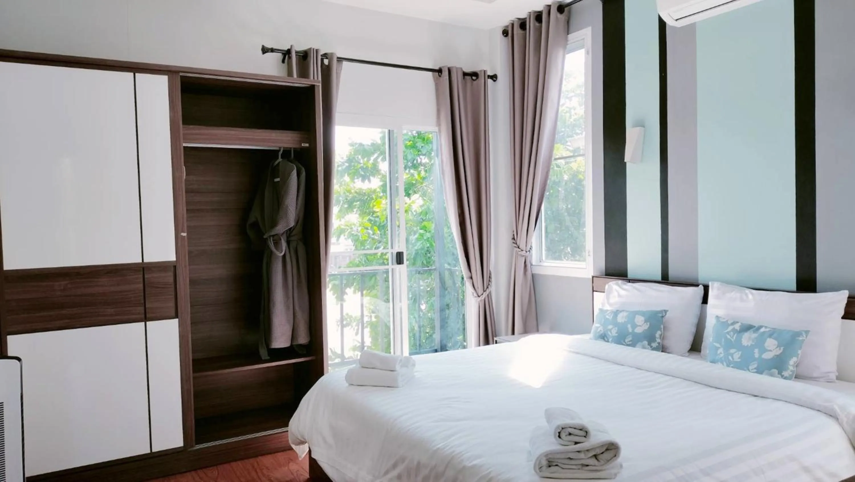 Bed in Villa Rajapruek Exclusive Entire Private 3 Villas rental near Airport