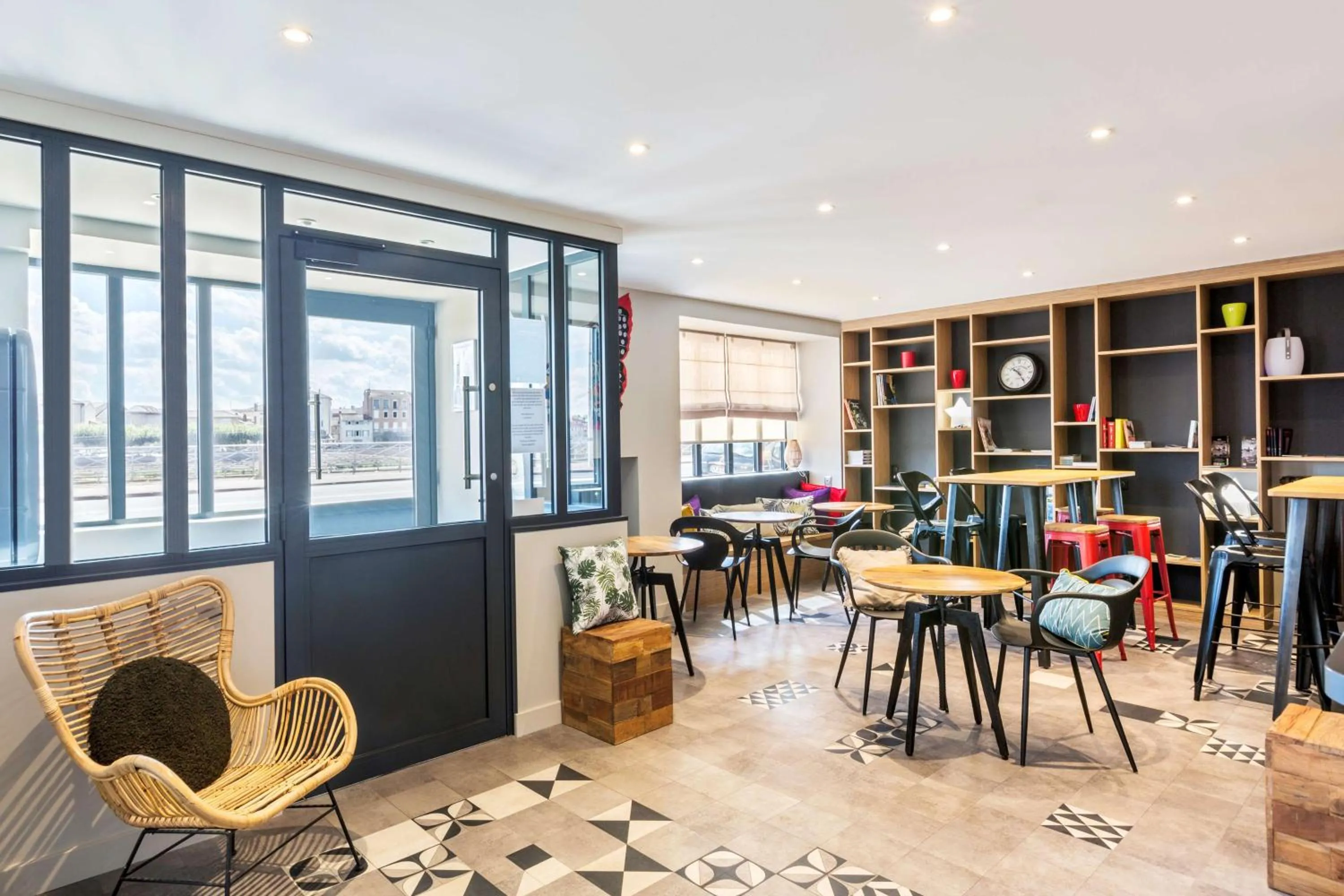 Restaurant/places to eat in Hôtel du Nord