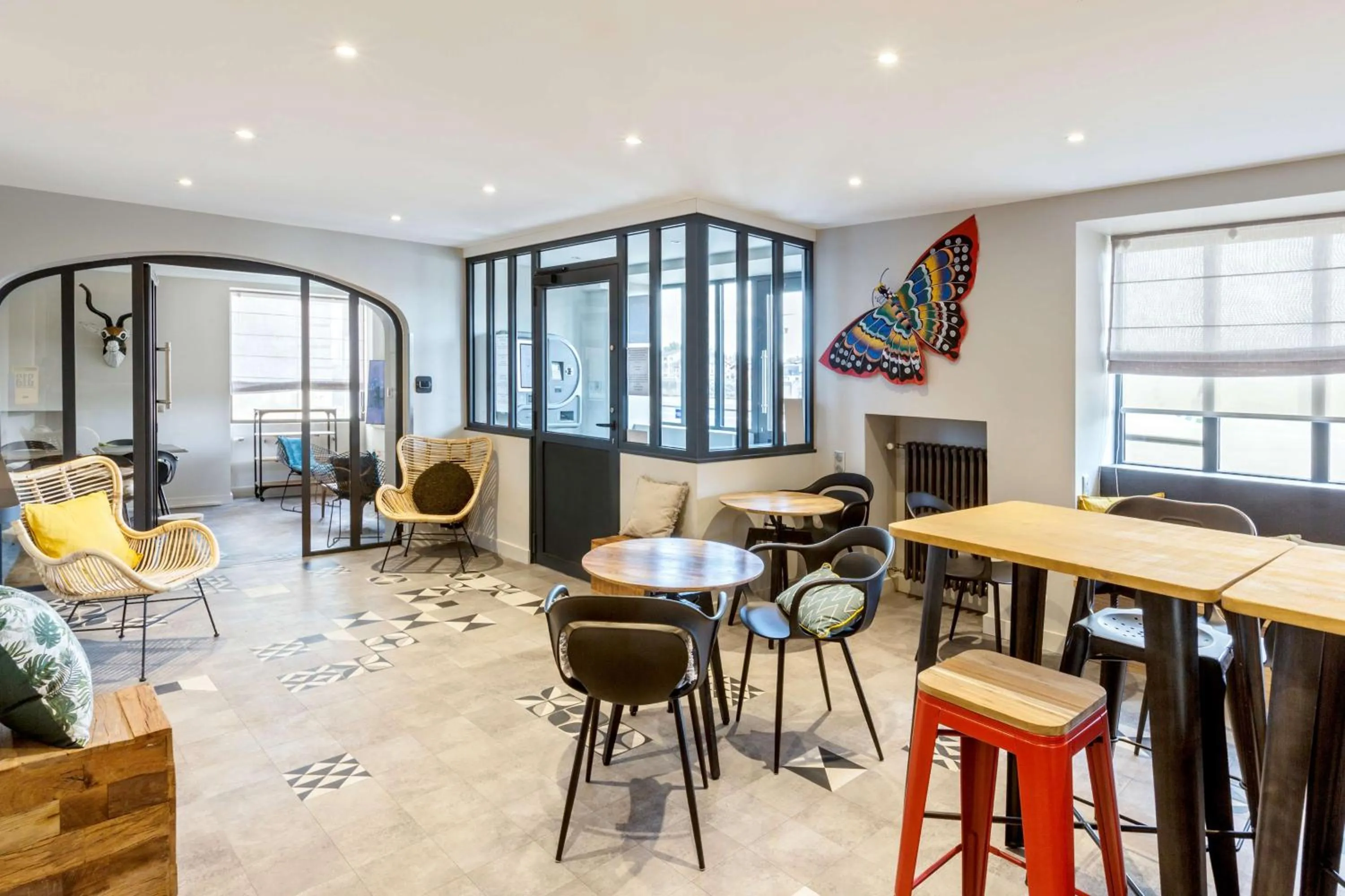 Restaurant/places to eat in Hôtel du Nord