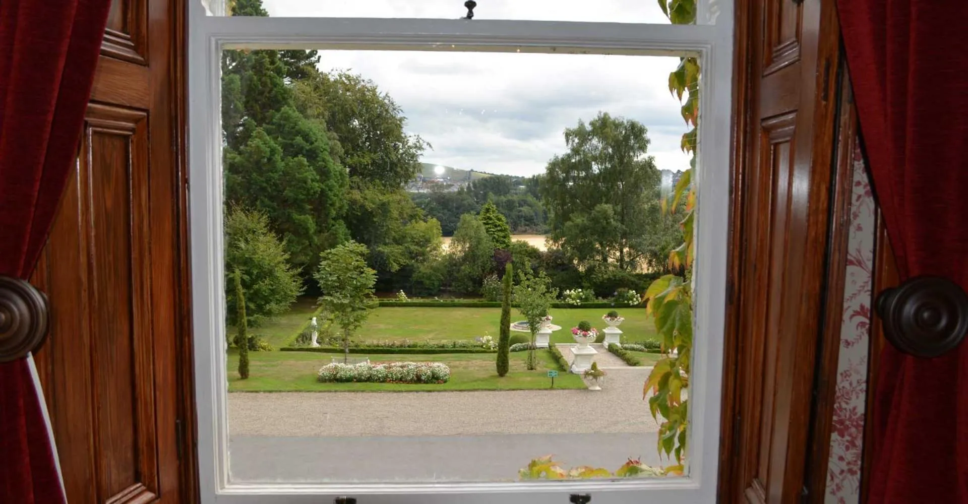 Garden in Tinakilly Country House Hotel