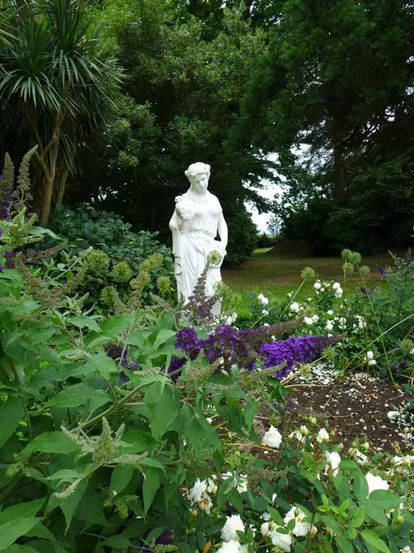 Garden in Tinakilly Country House Hotel