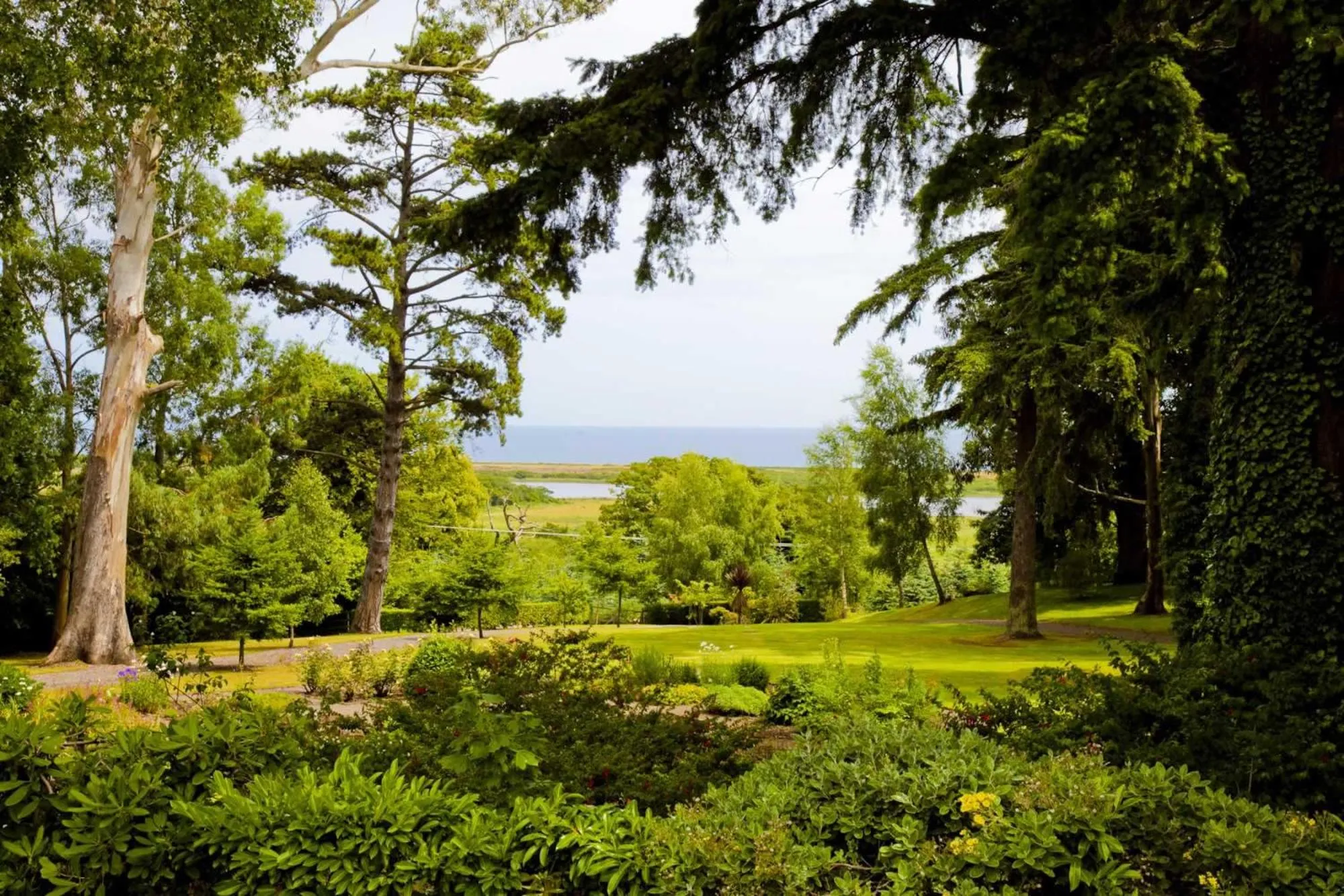 Garden in Tinakilly Country House Hotel