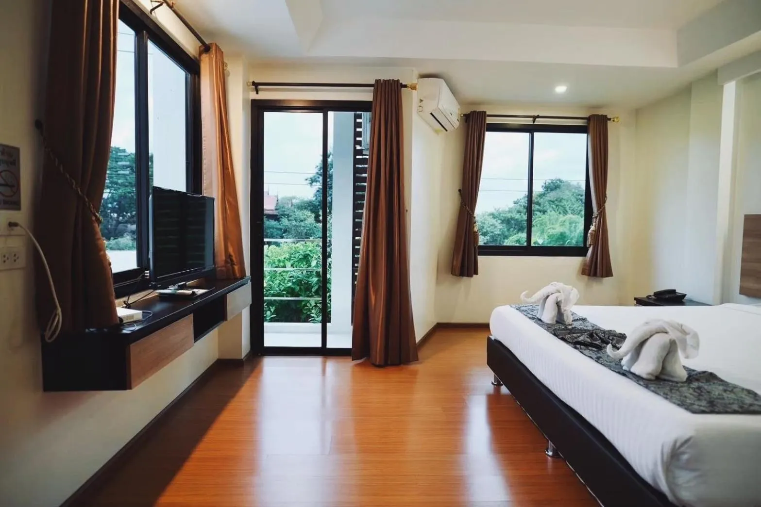 Bed in Narai Iyara Palace