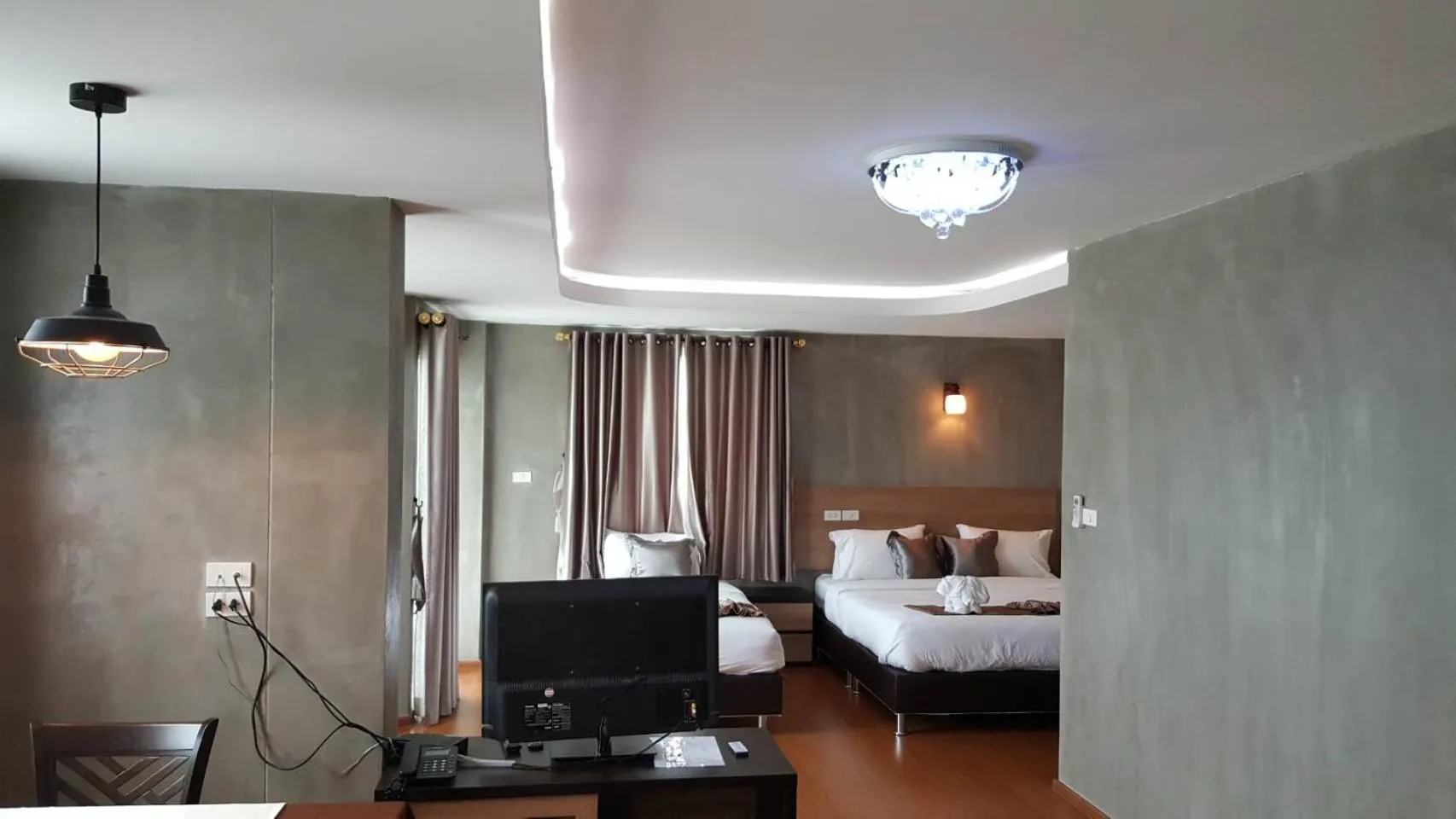 Bed in Narai Iyara Palace