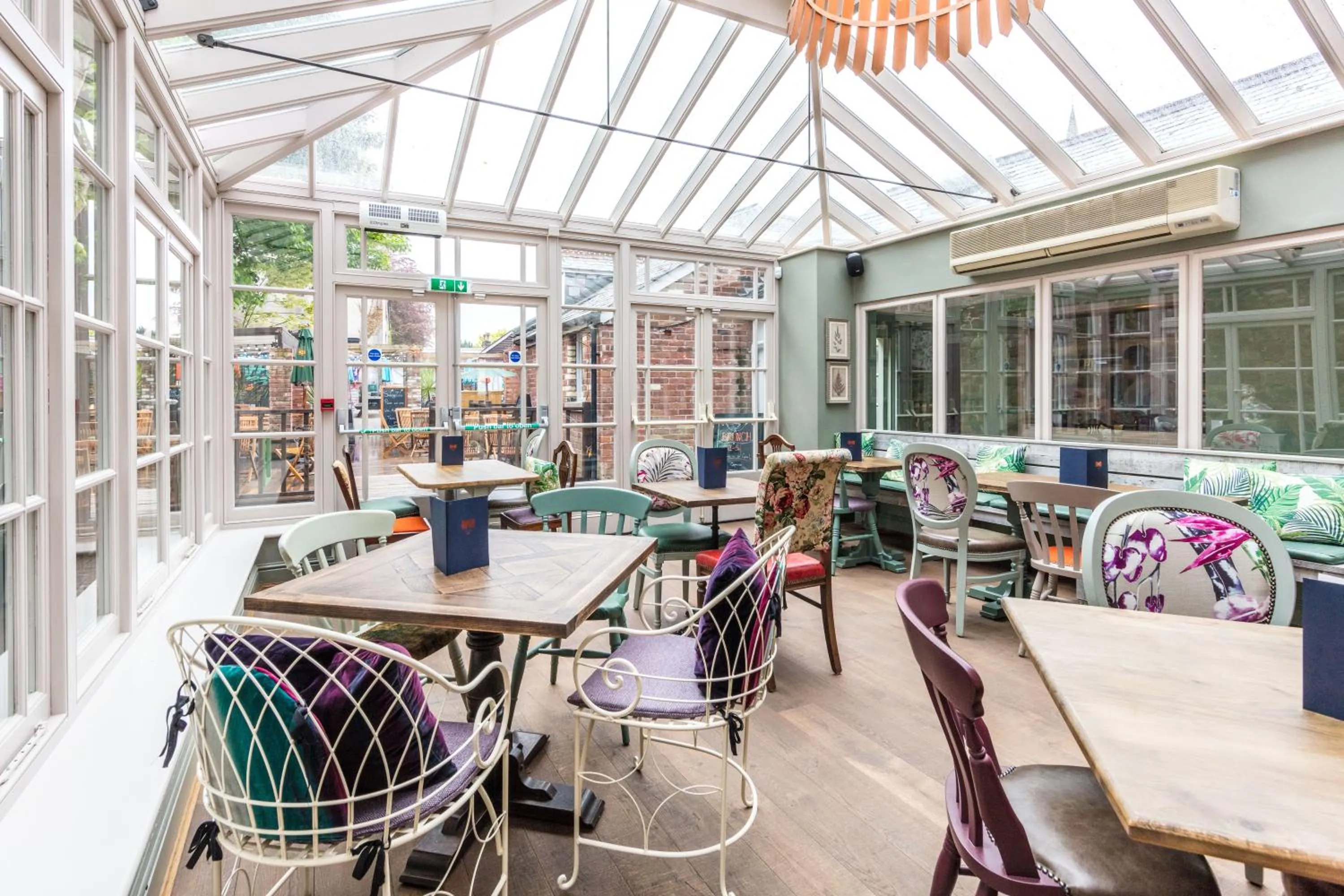 Restaurant/places to eat in City Gate