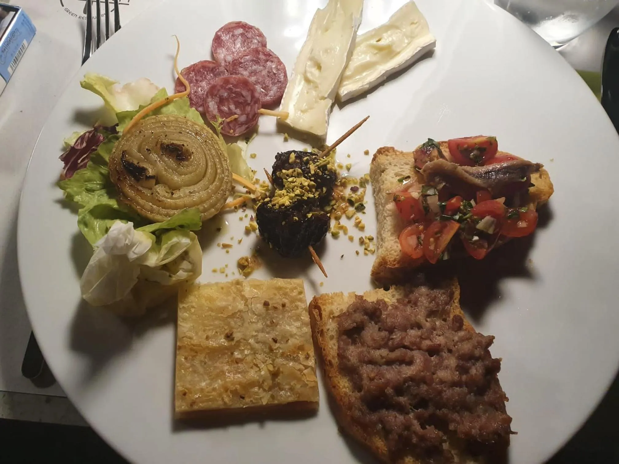 Restaurant/places to eat in Le Grazie Hotel