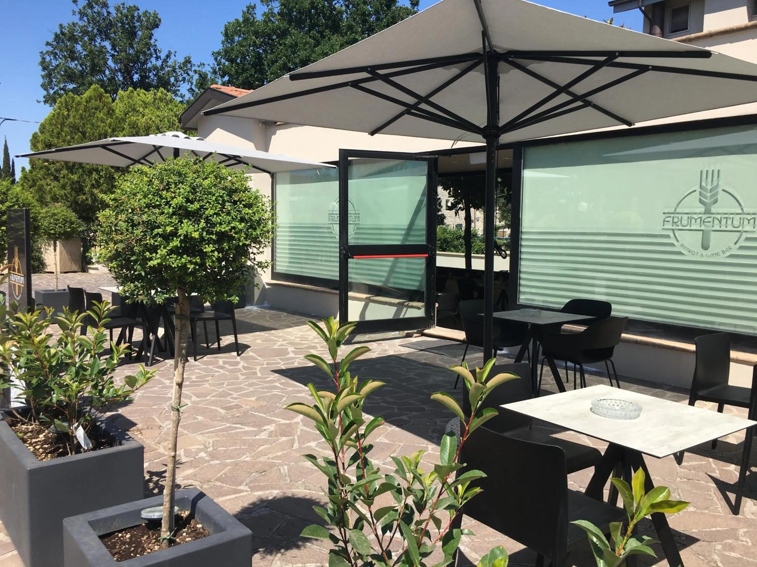 Property building in Le Grazie Hotel