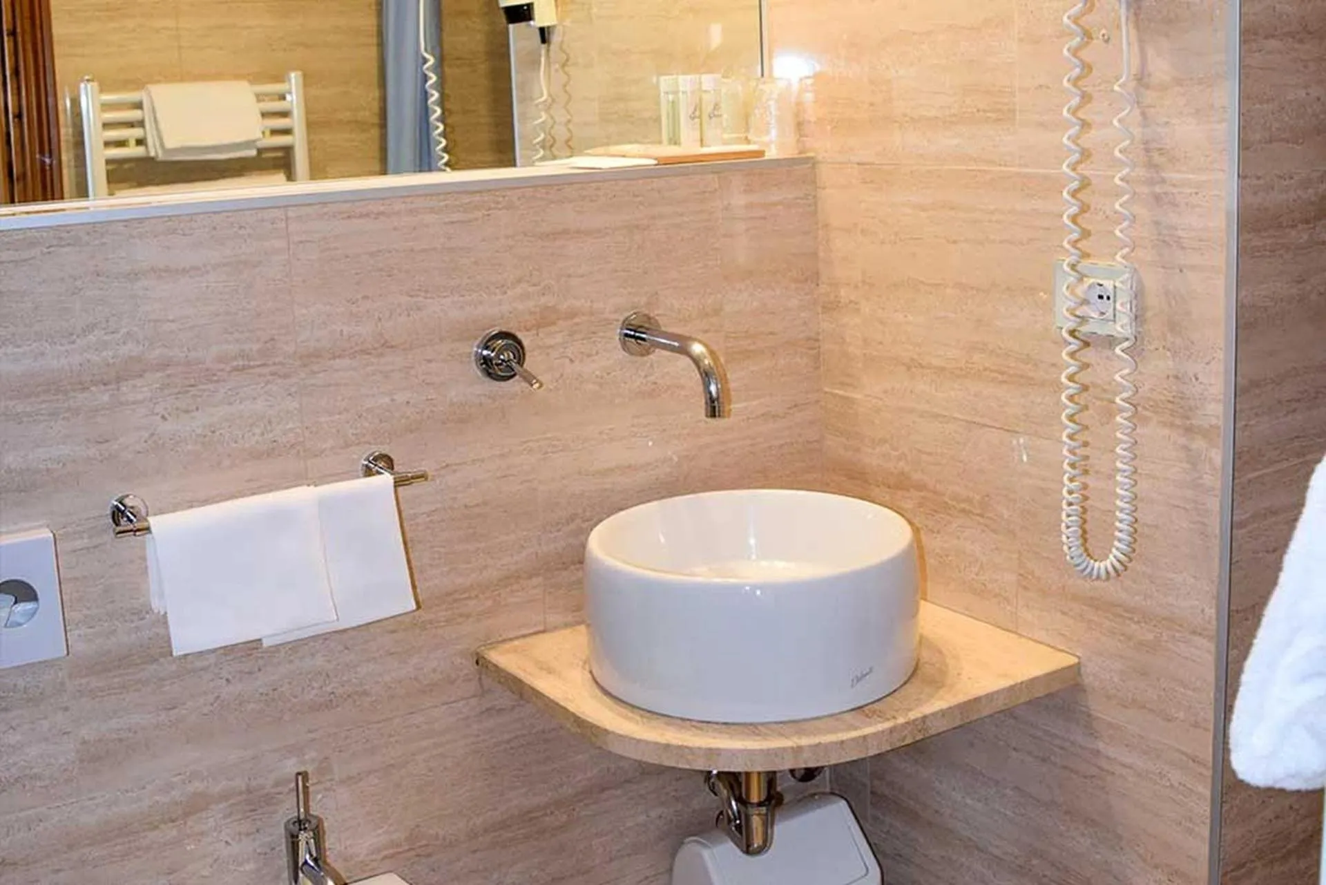 Bathroom in Le Grazie Hotel