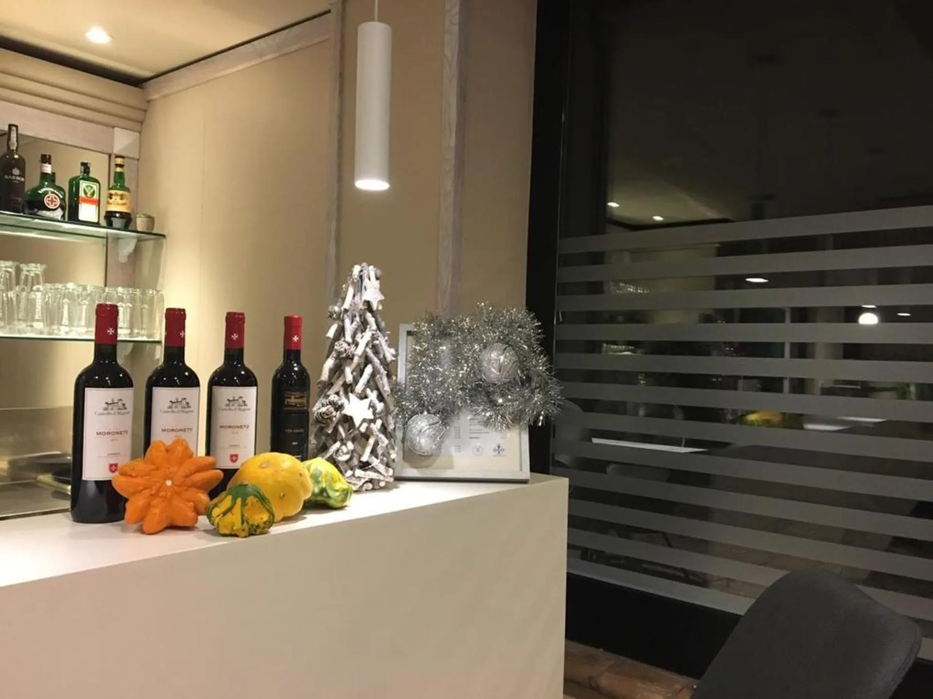 Restaurant/places to eat in Le Grazie Hotel