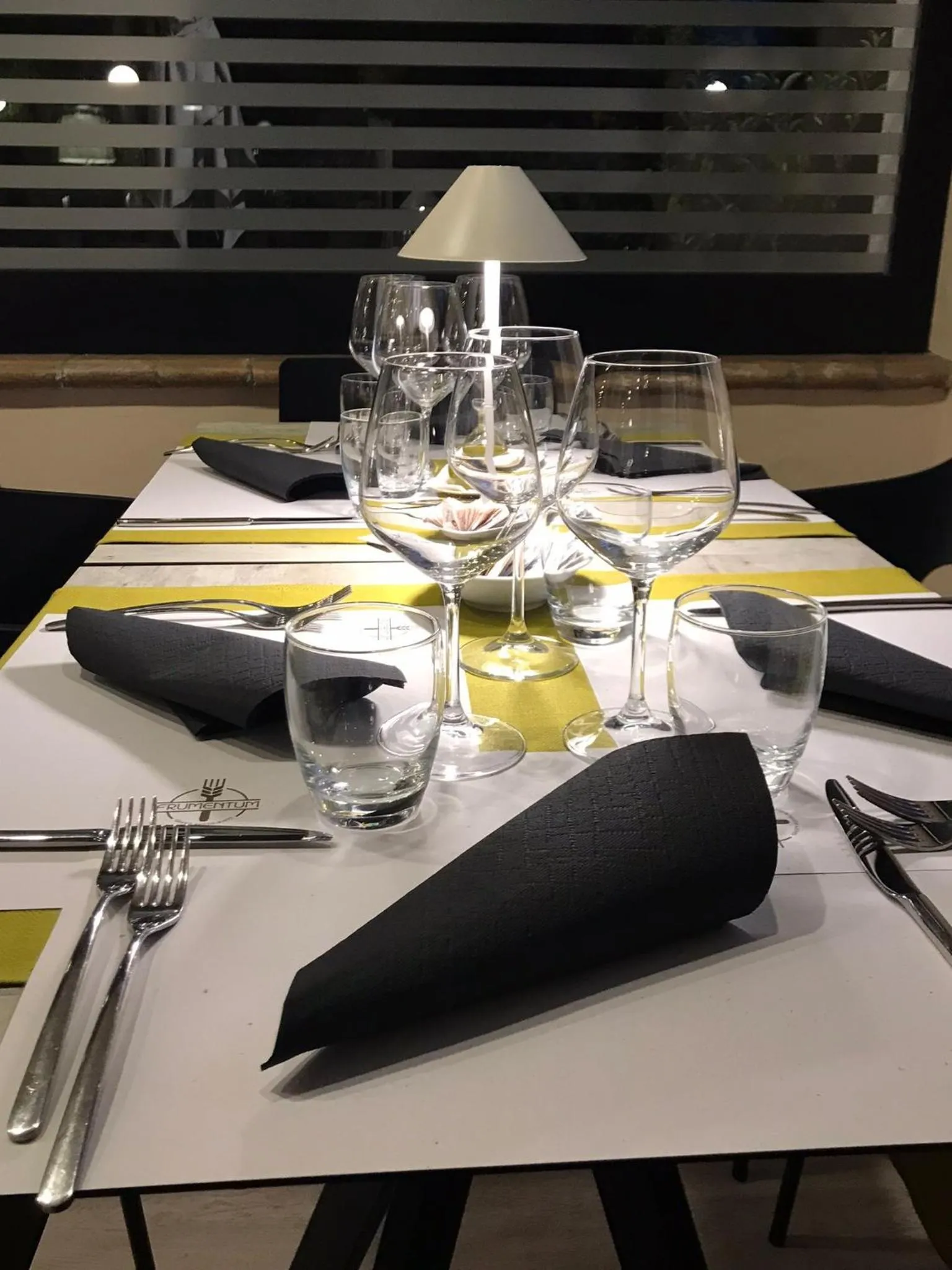 Restaurant/places to eat in Le Grazie Hotel