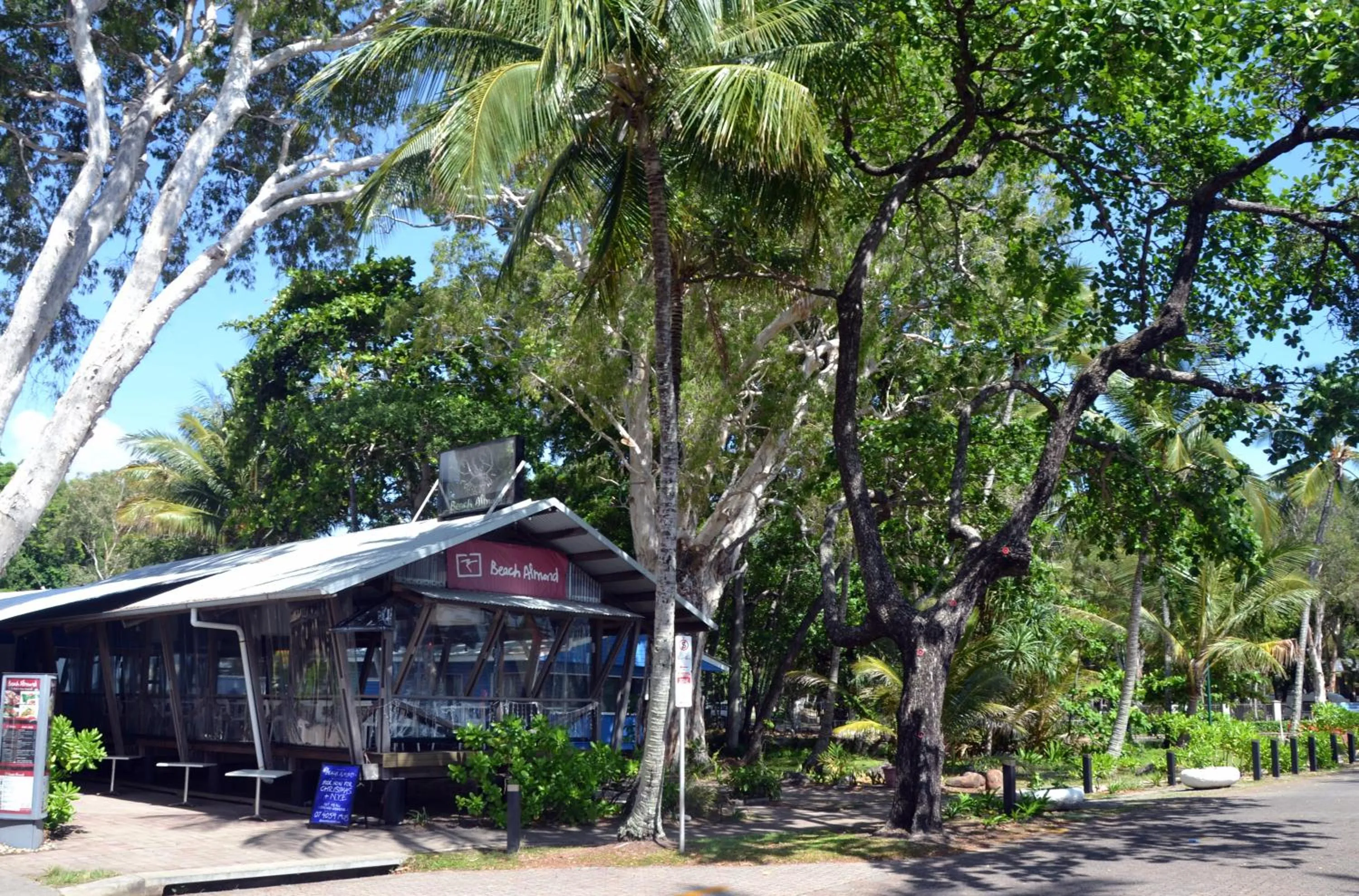 Restaurant/places to eat in Melaleuca Resort