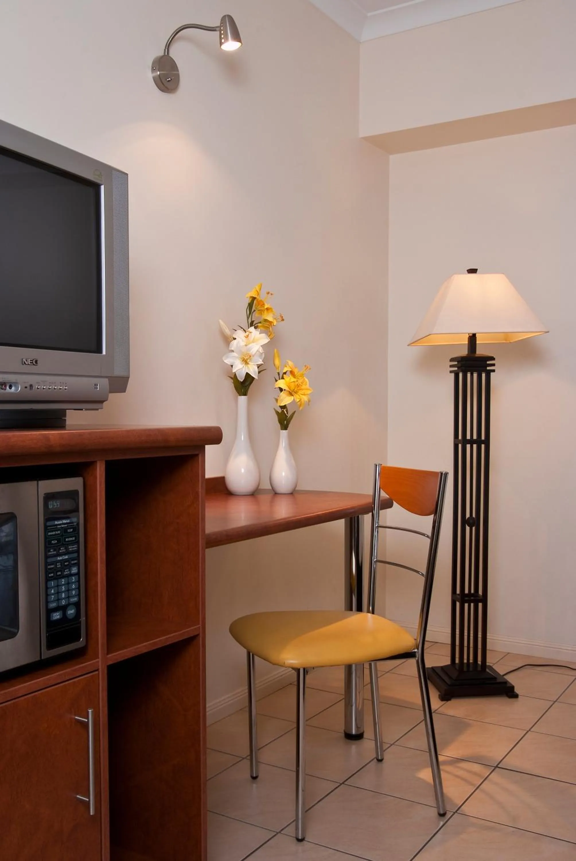 TV and multimedia in Cairns Queens Court