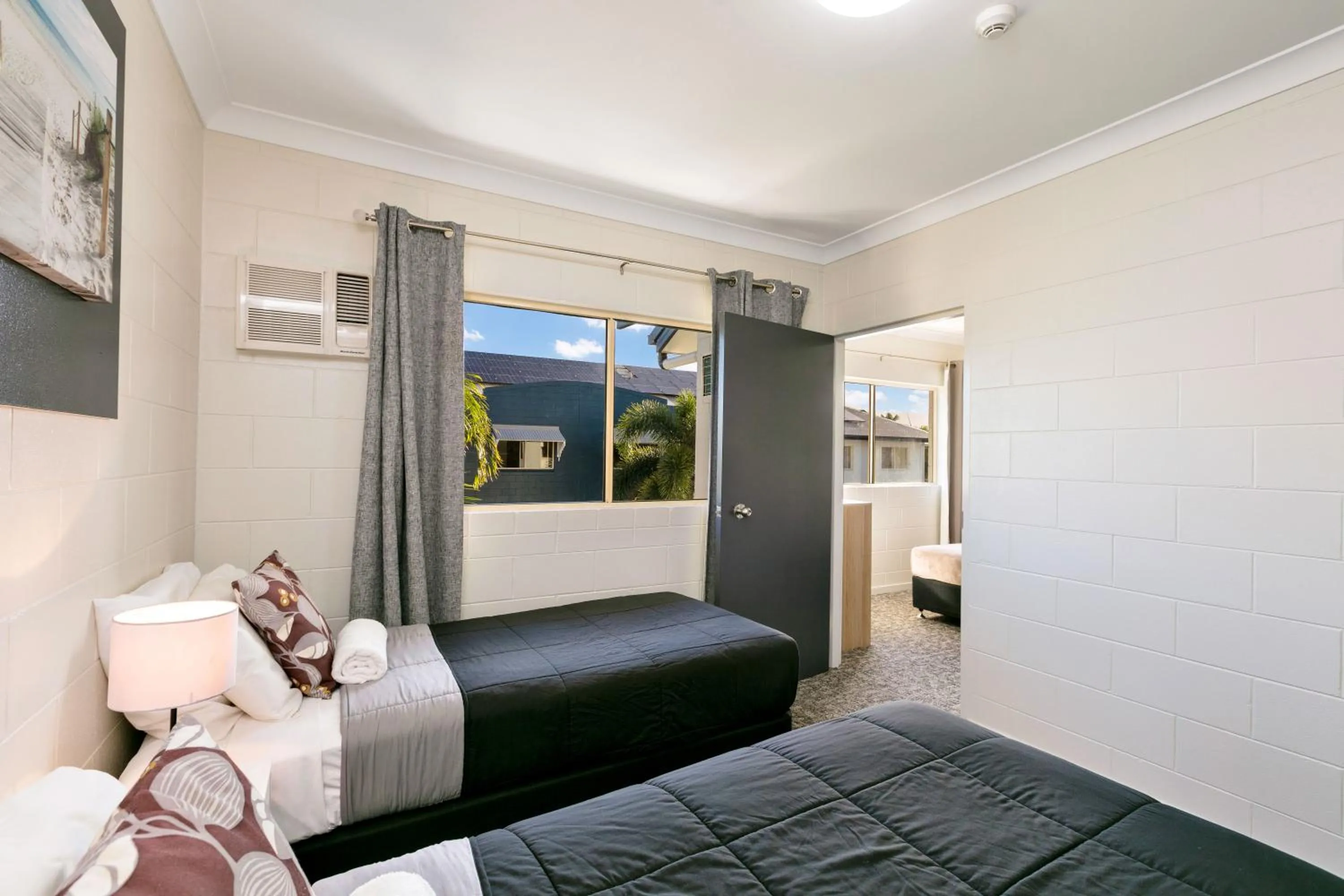 Family, Bed in Cairns Queens Court