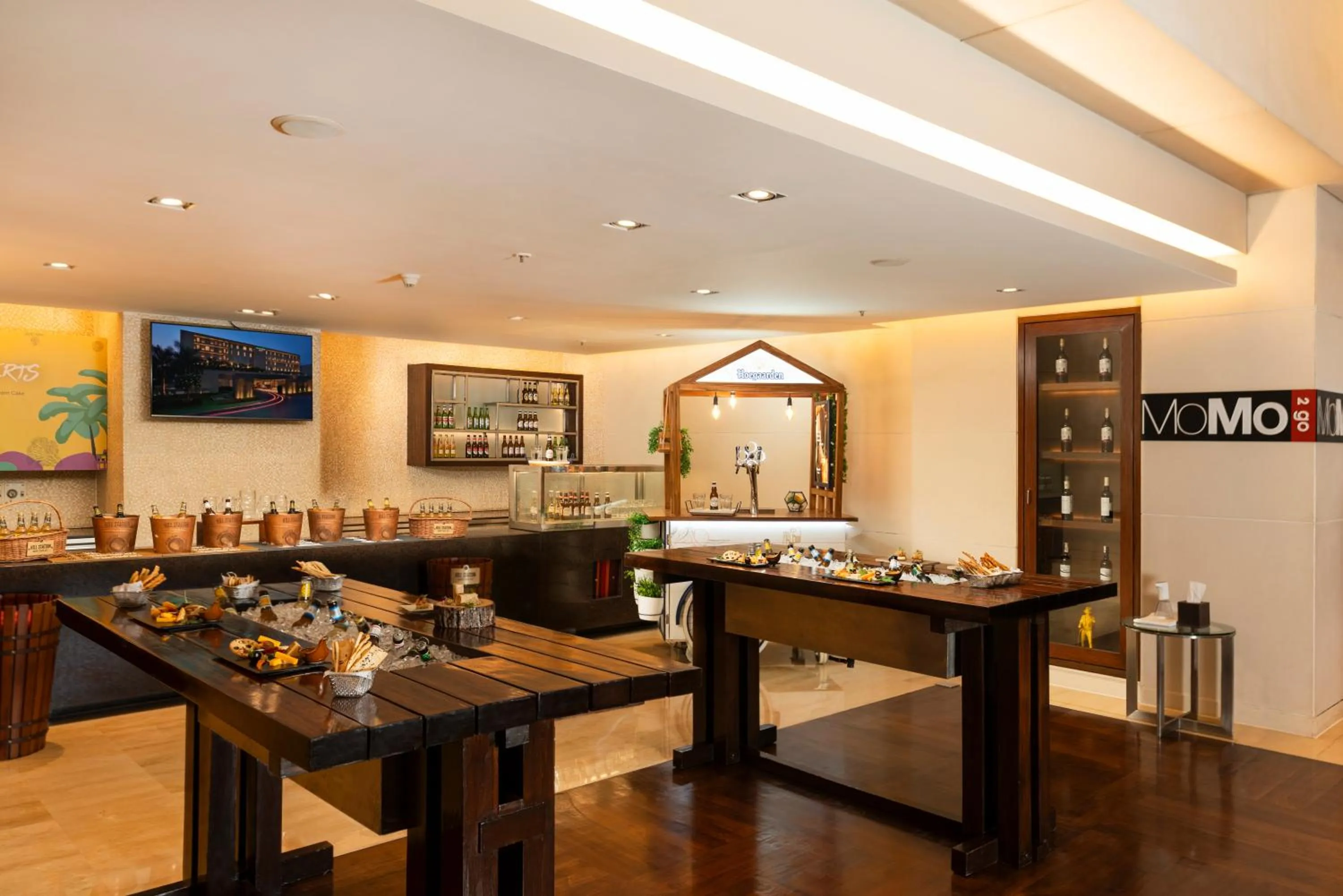 Restaurant/places to eat in Courtyard by Marriott Pune Hinjewadi
