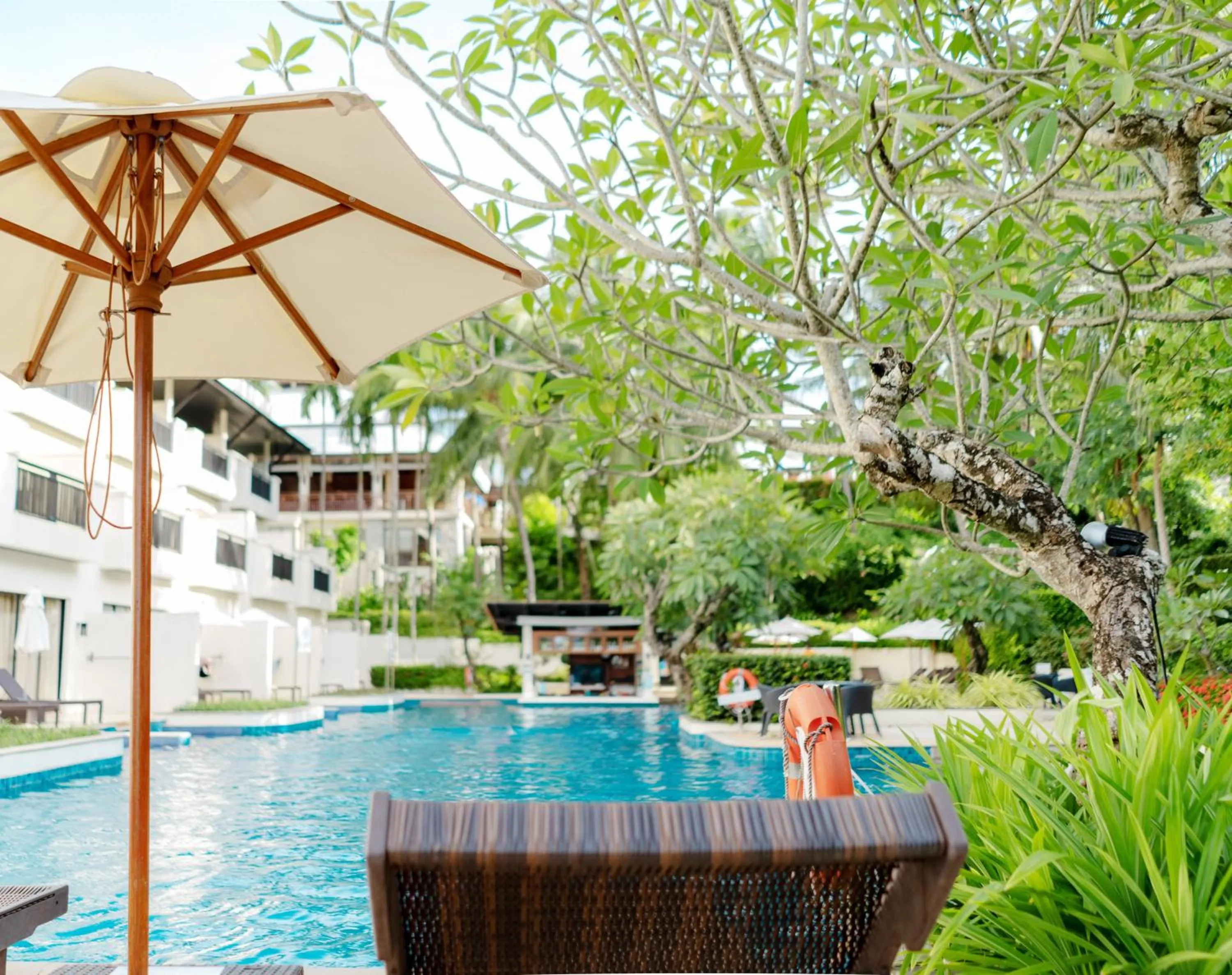 Swimming pool in Horizon Karon Beach Resort & Spa