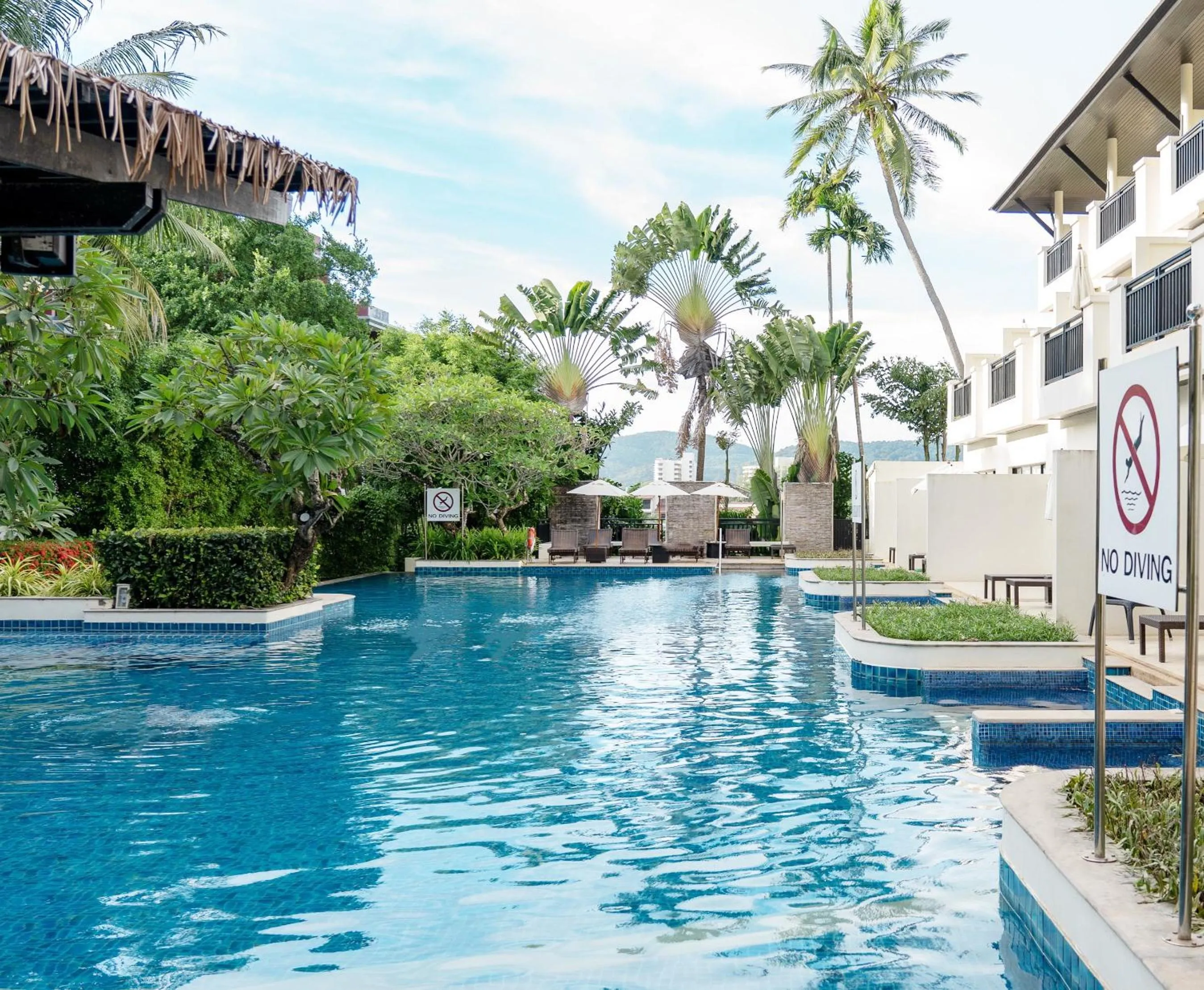 Swimming pool in Horizon Karon Beach Resort & Spa