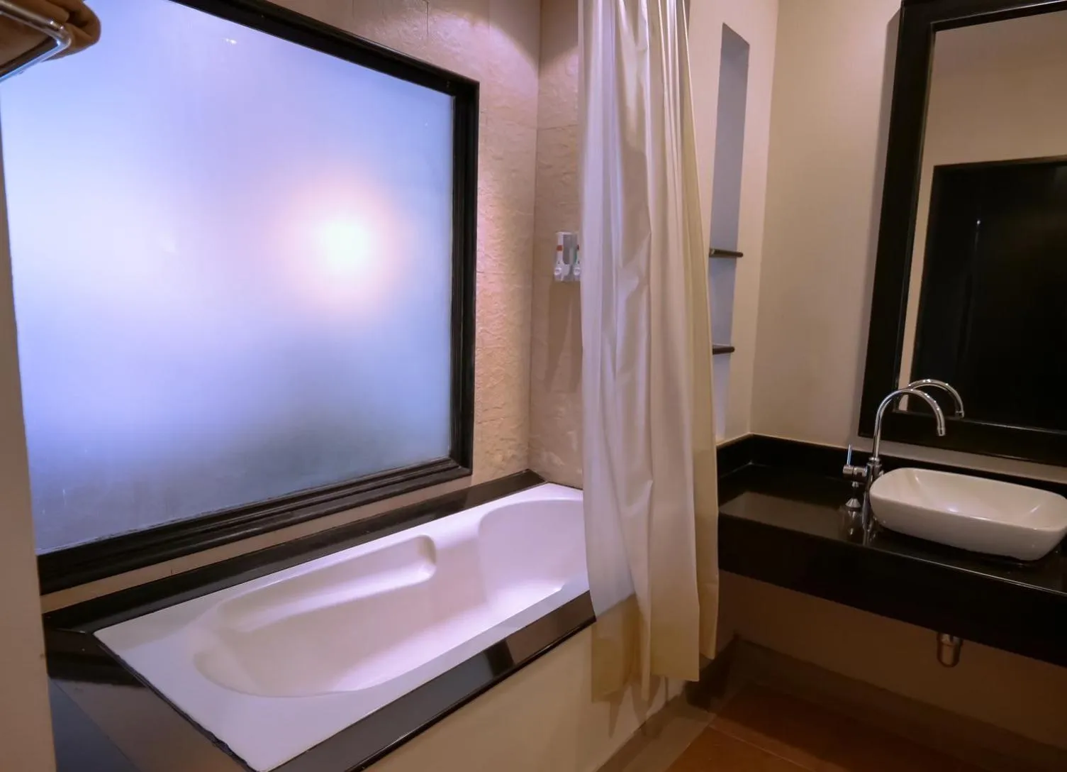 Bathroom in Horizon Karon Beach Resort & Spa